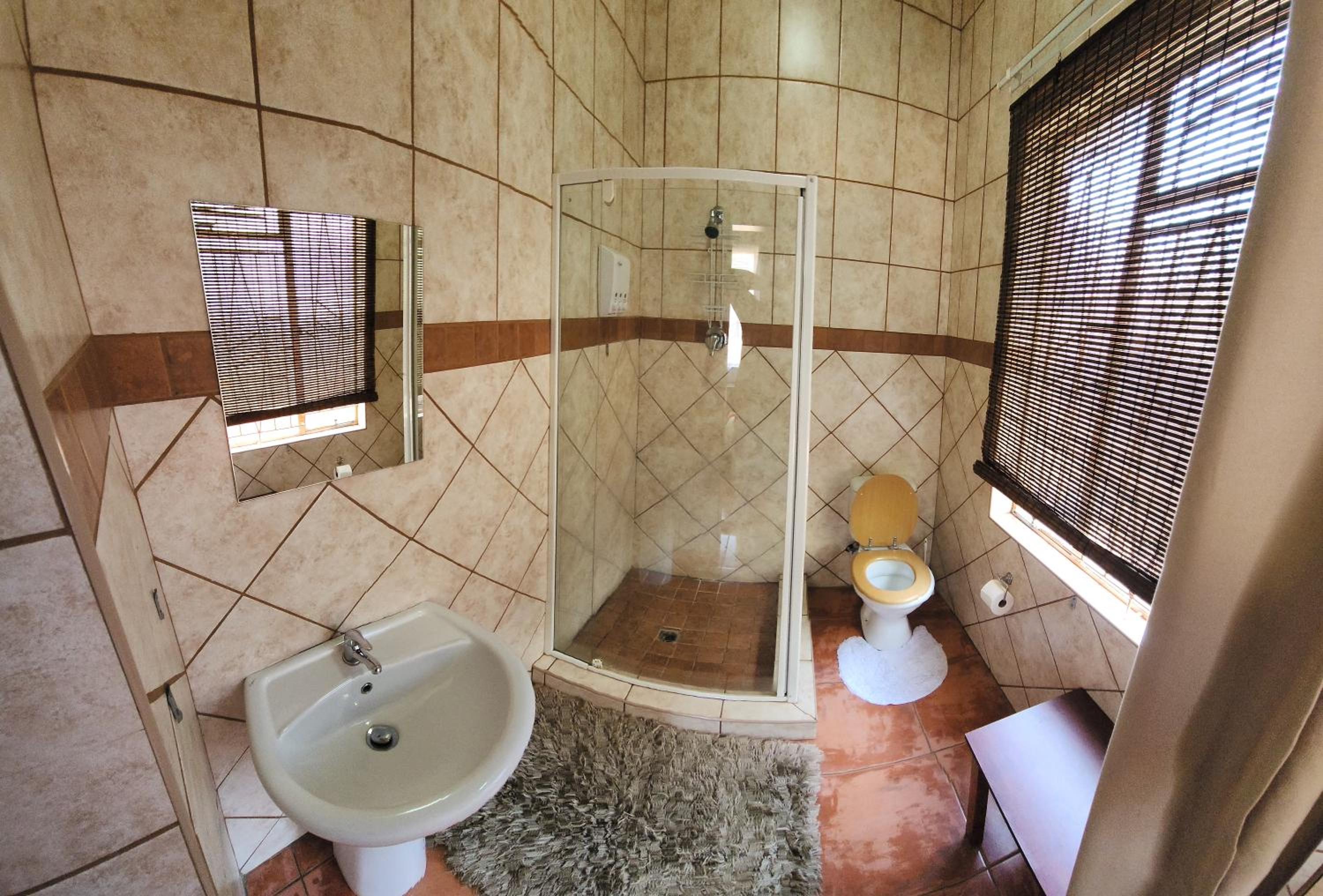 Twin Room with Shower photo 3