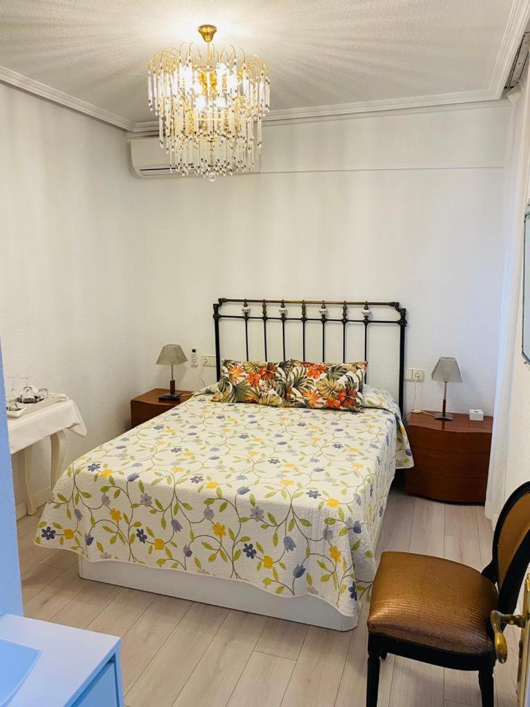Double or Twin Room - Photo 6