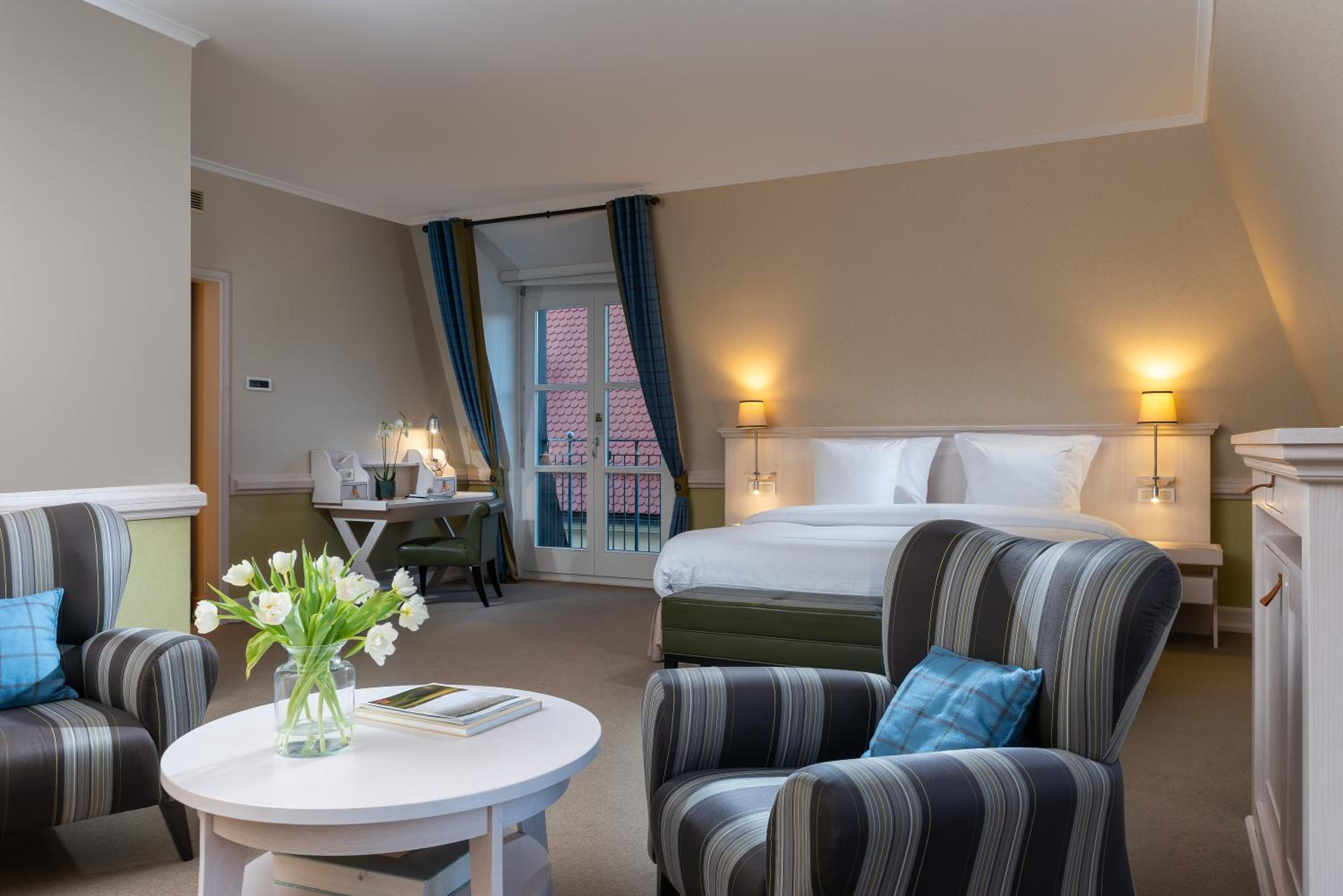 Junior Suite with Garden View photo 2
