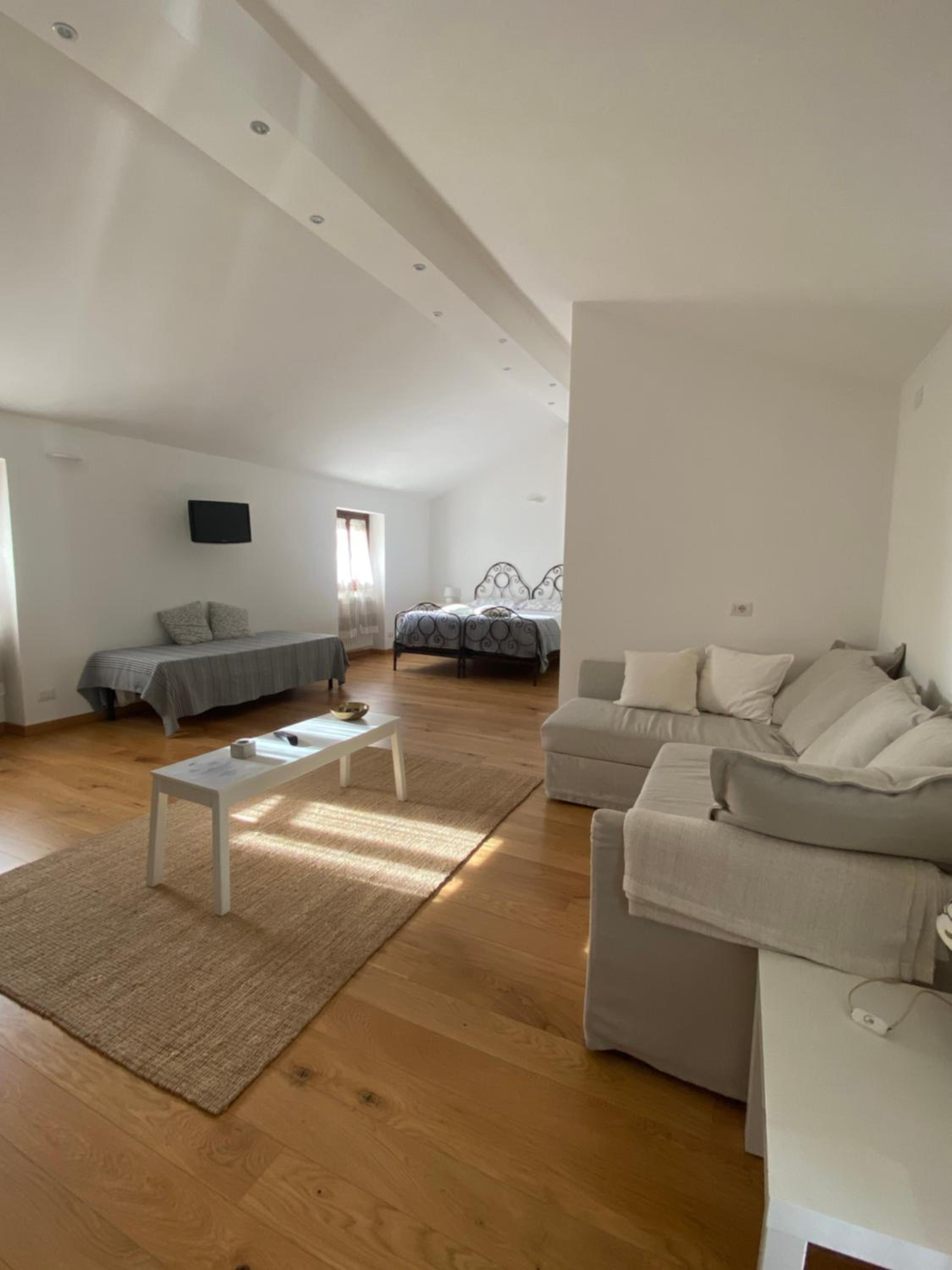 Suite with Mountain View - Photo 5