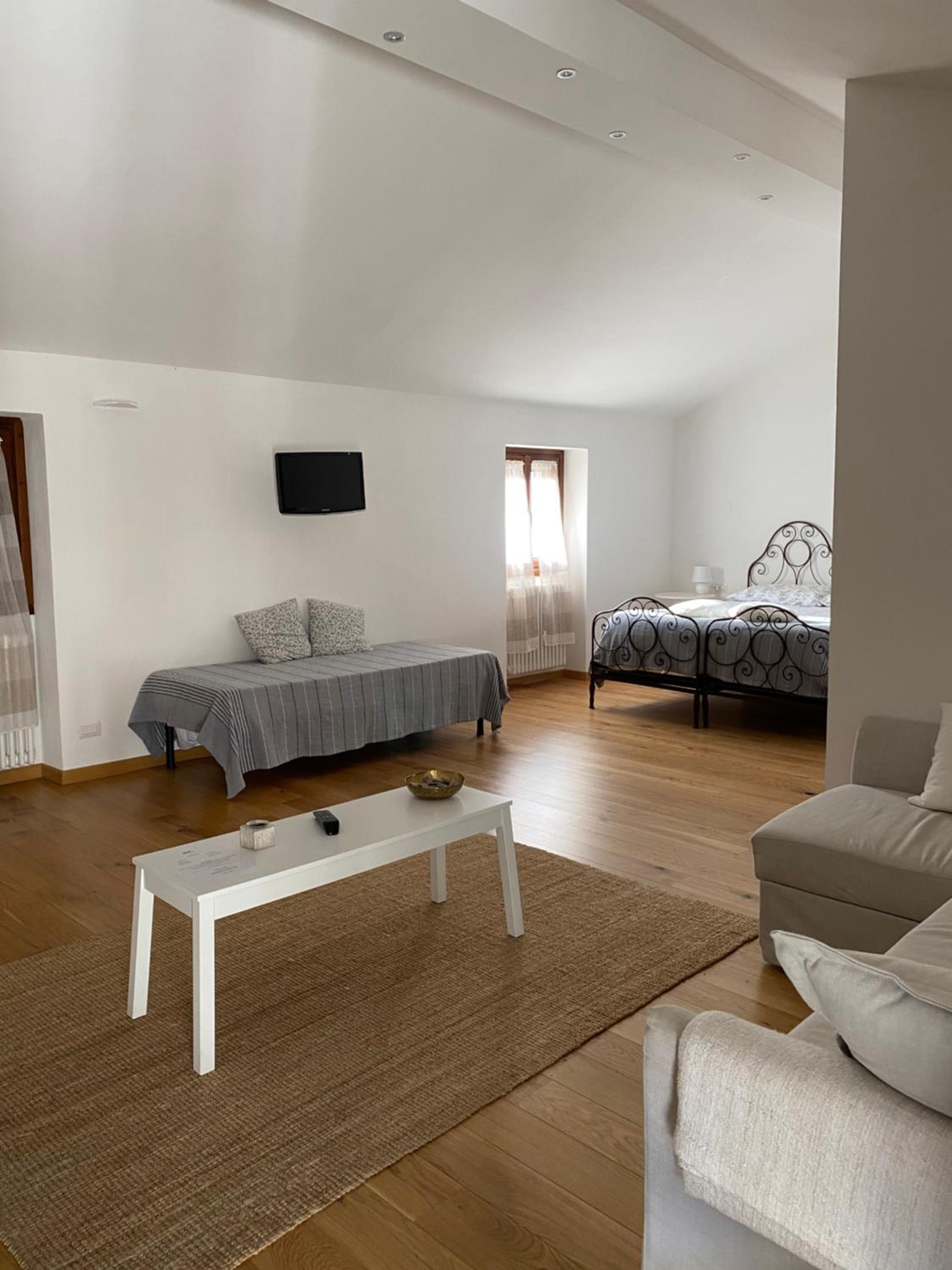 Suite with Mountain View - Photo 4