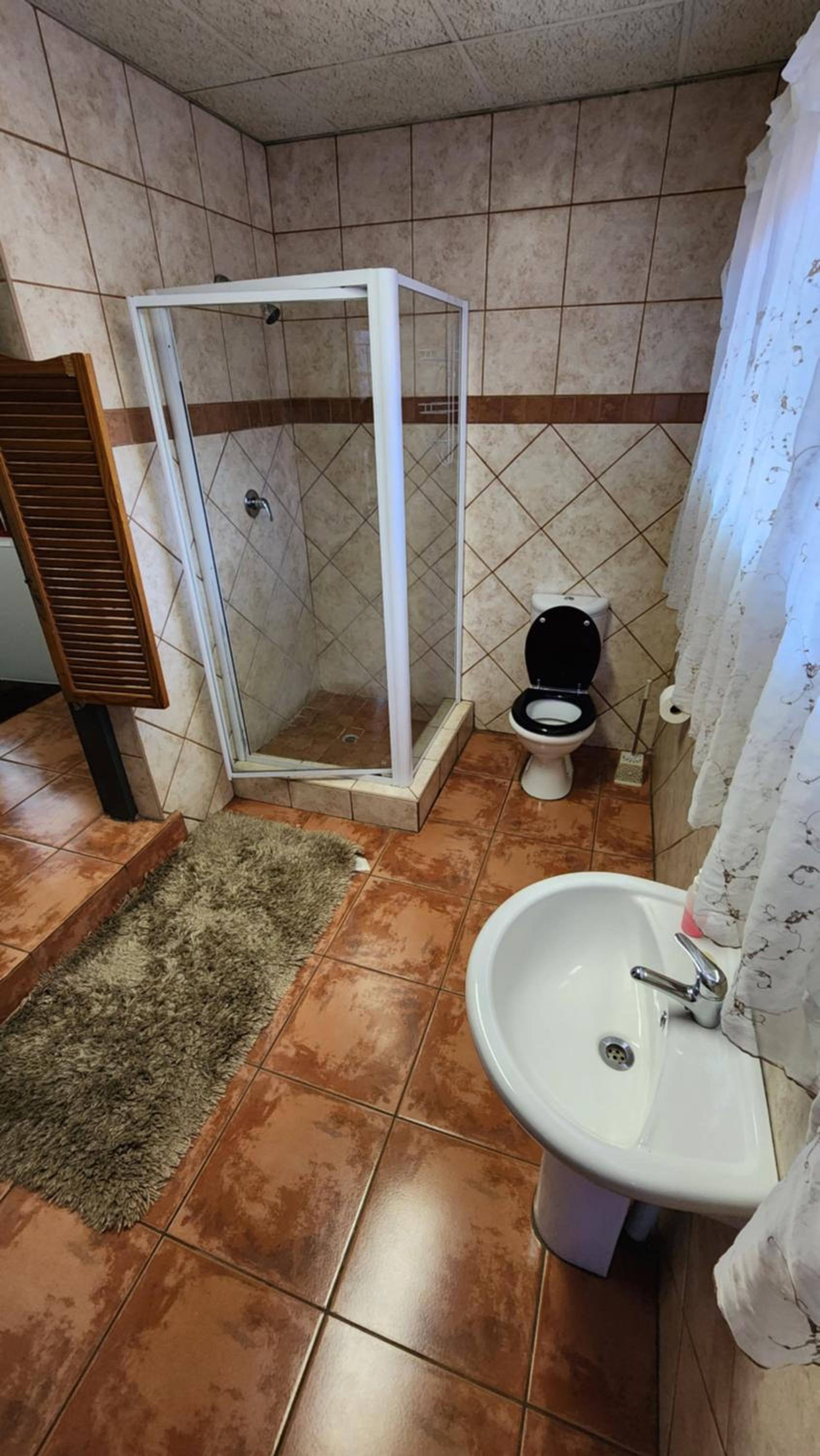 Twin Room with Bathroom photo 2