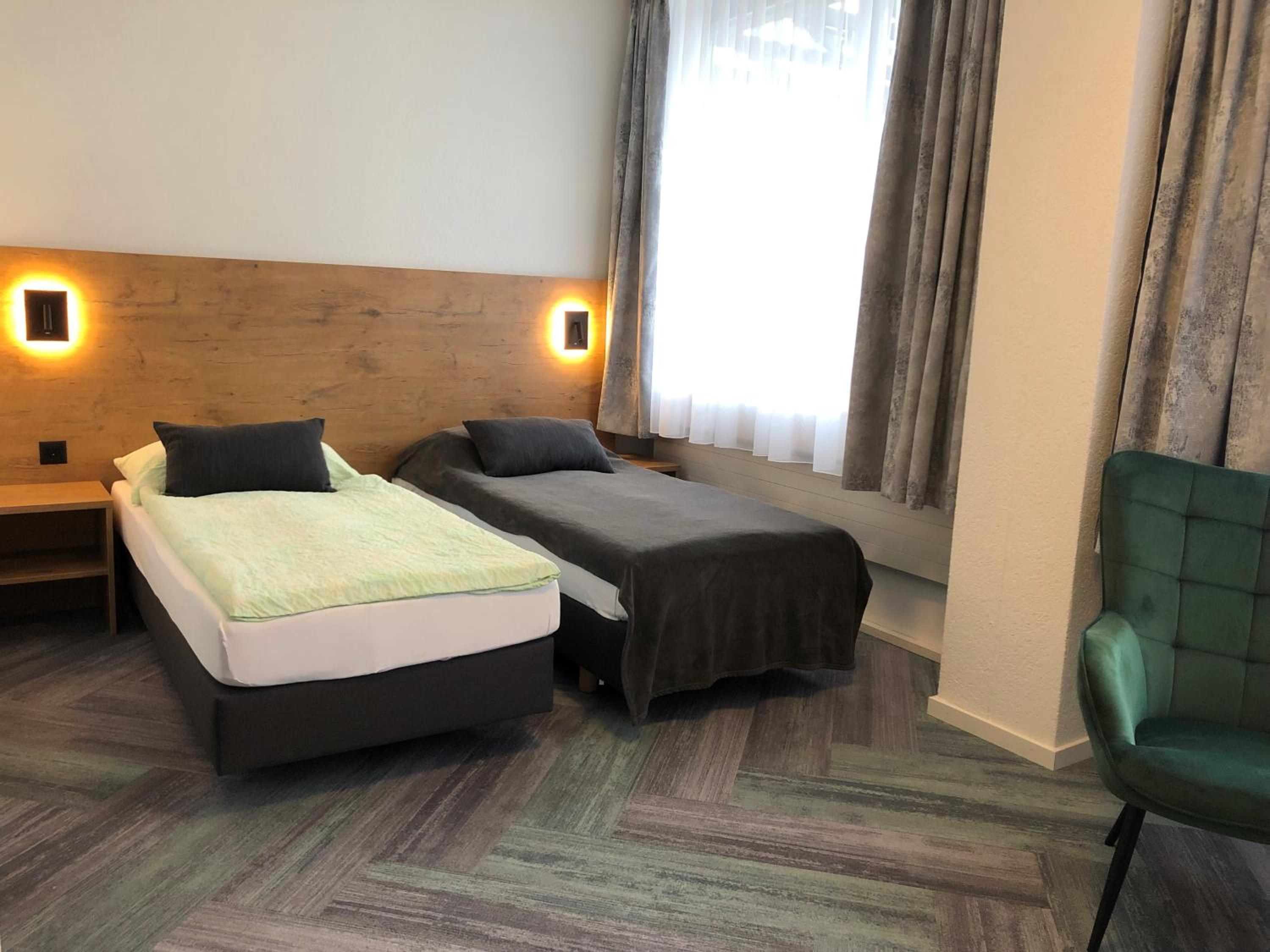 Double Room (1 Adult) - Photo 1