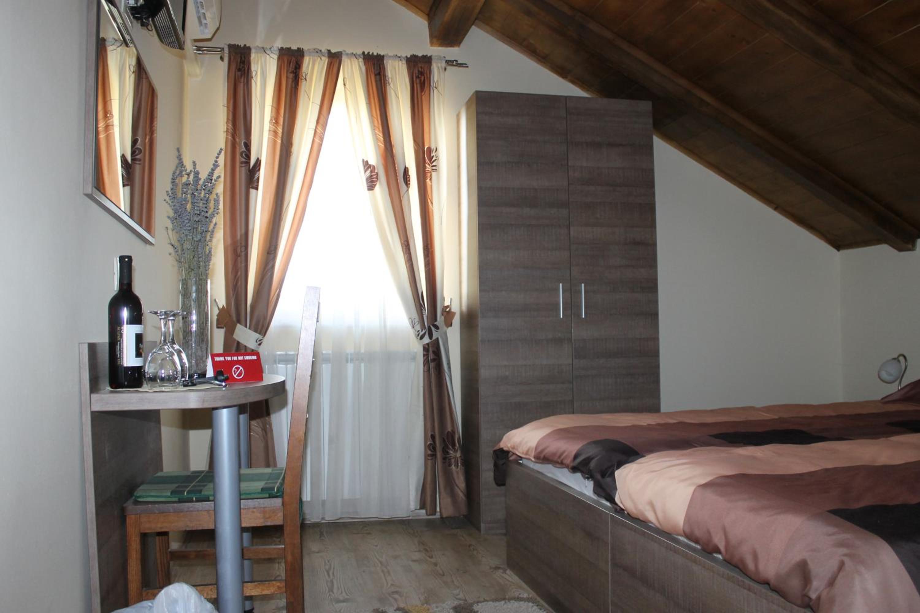 Double or Twin Room photo 3