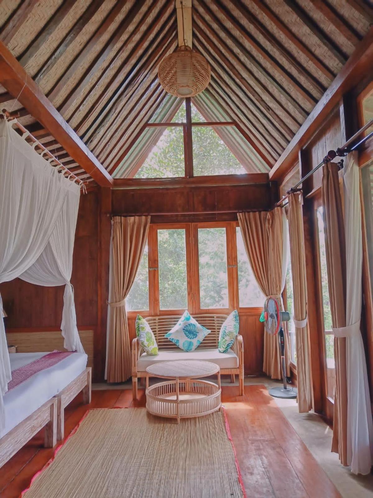 Deluxe Double or Twin Room with Balcony