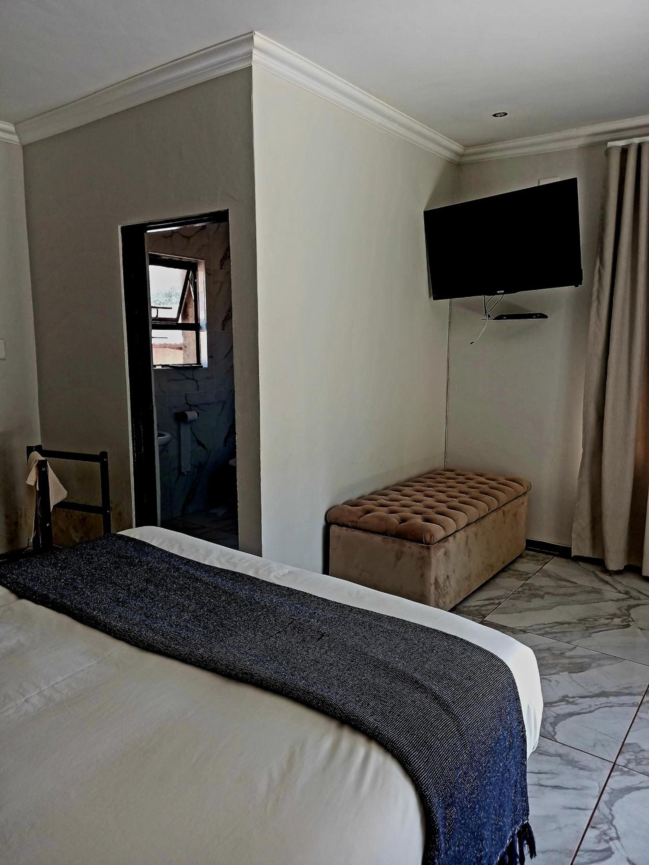 King Room with Pool View photo 1