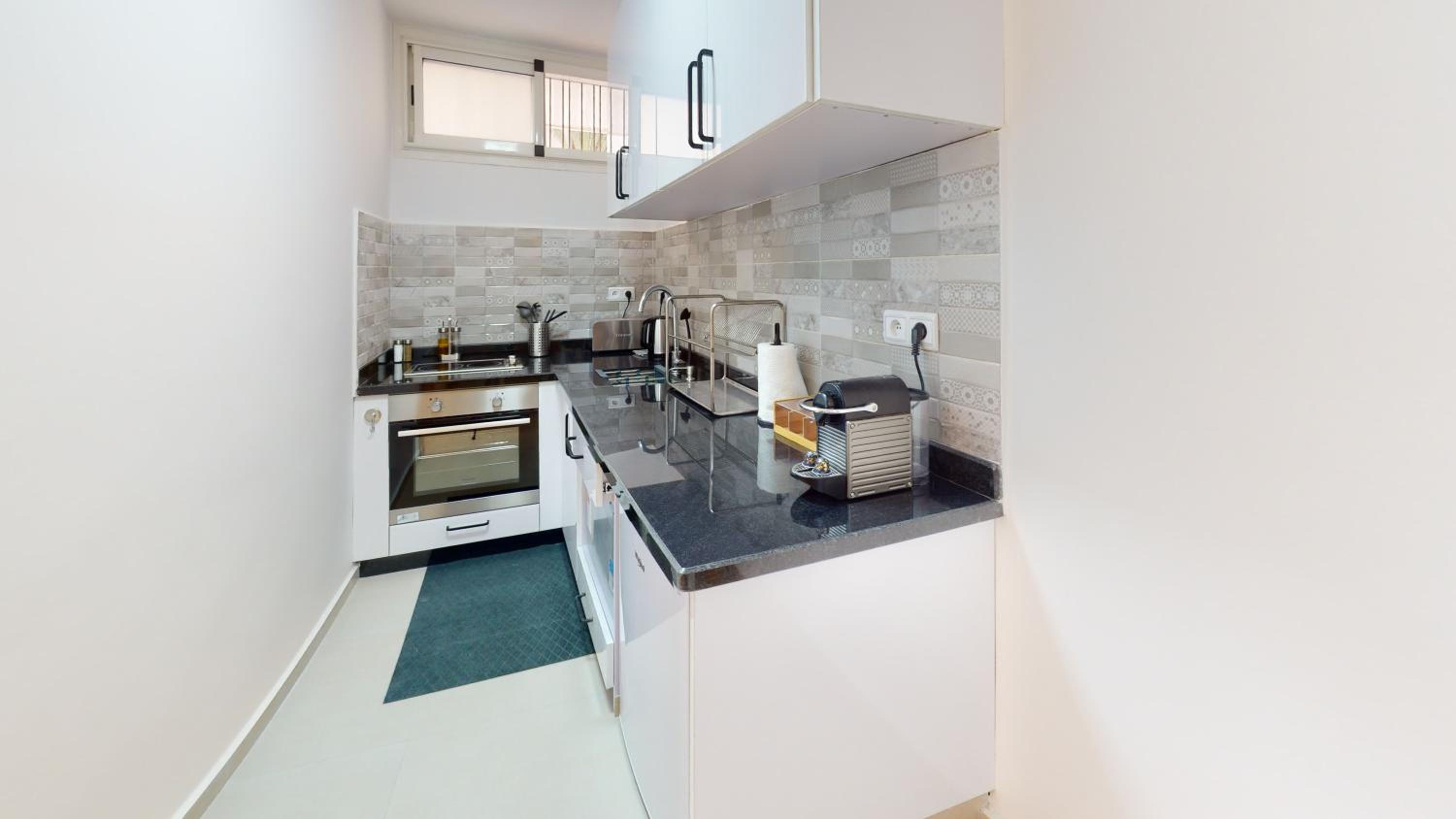Studio Apartment photo 3