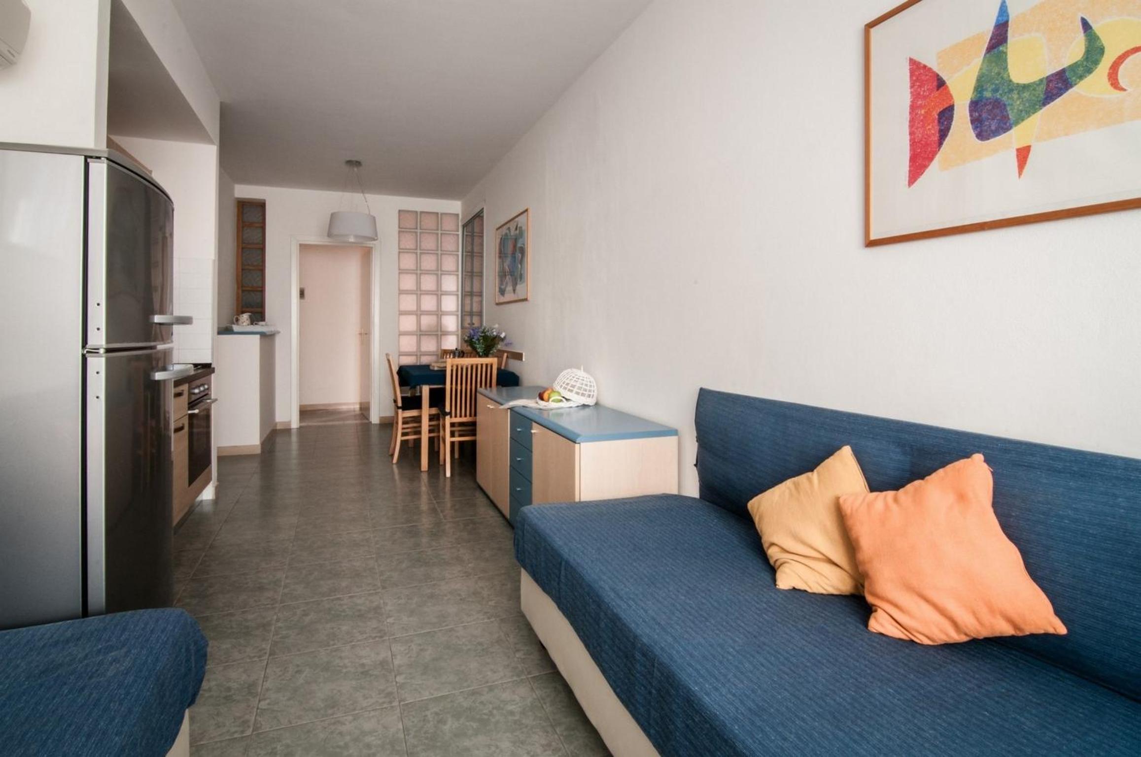 Apartment with Balcony photo 2