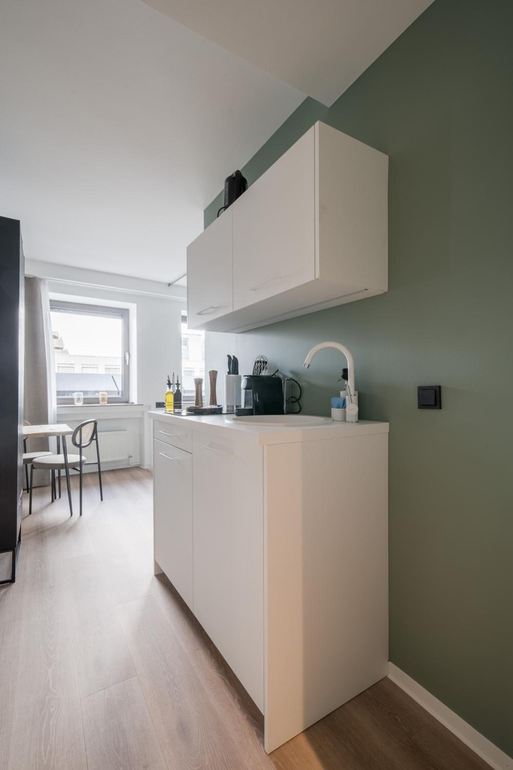 Economy Suite - Photo 2