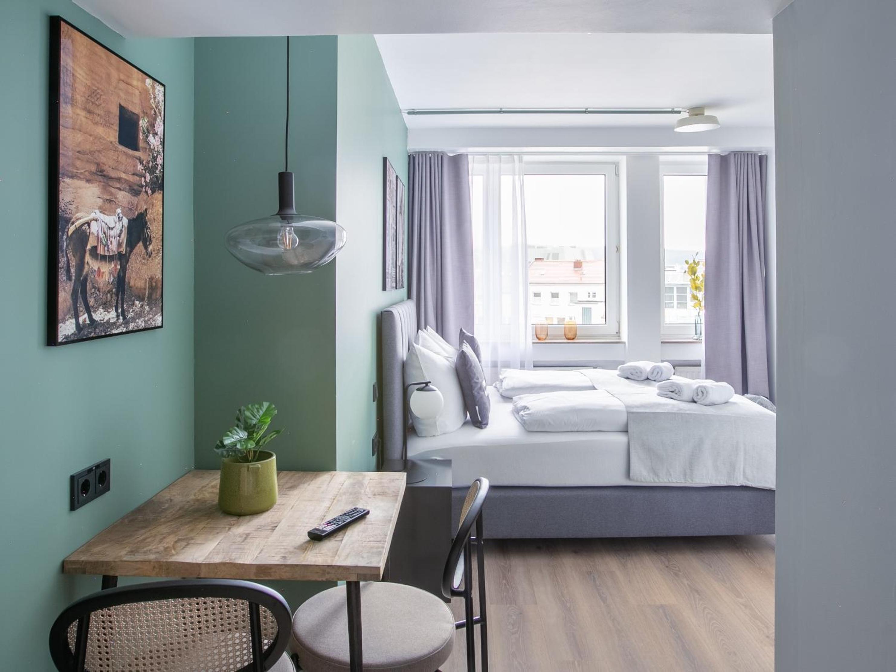 Economy Suite - Photo 11