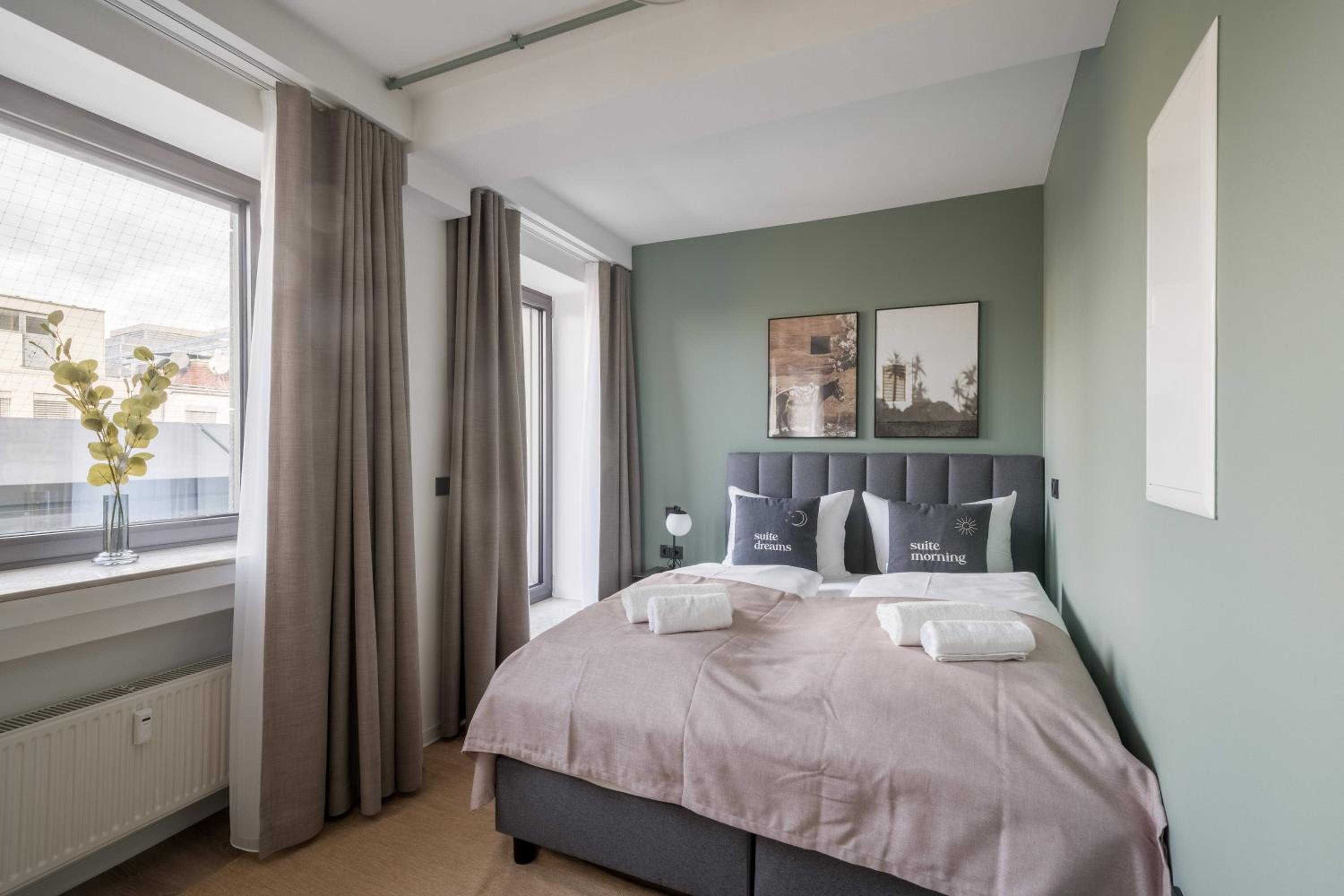 Economy Suite - Photo 1