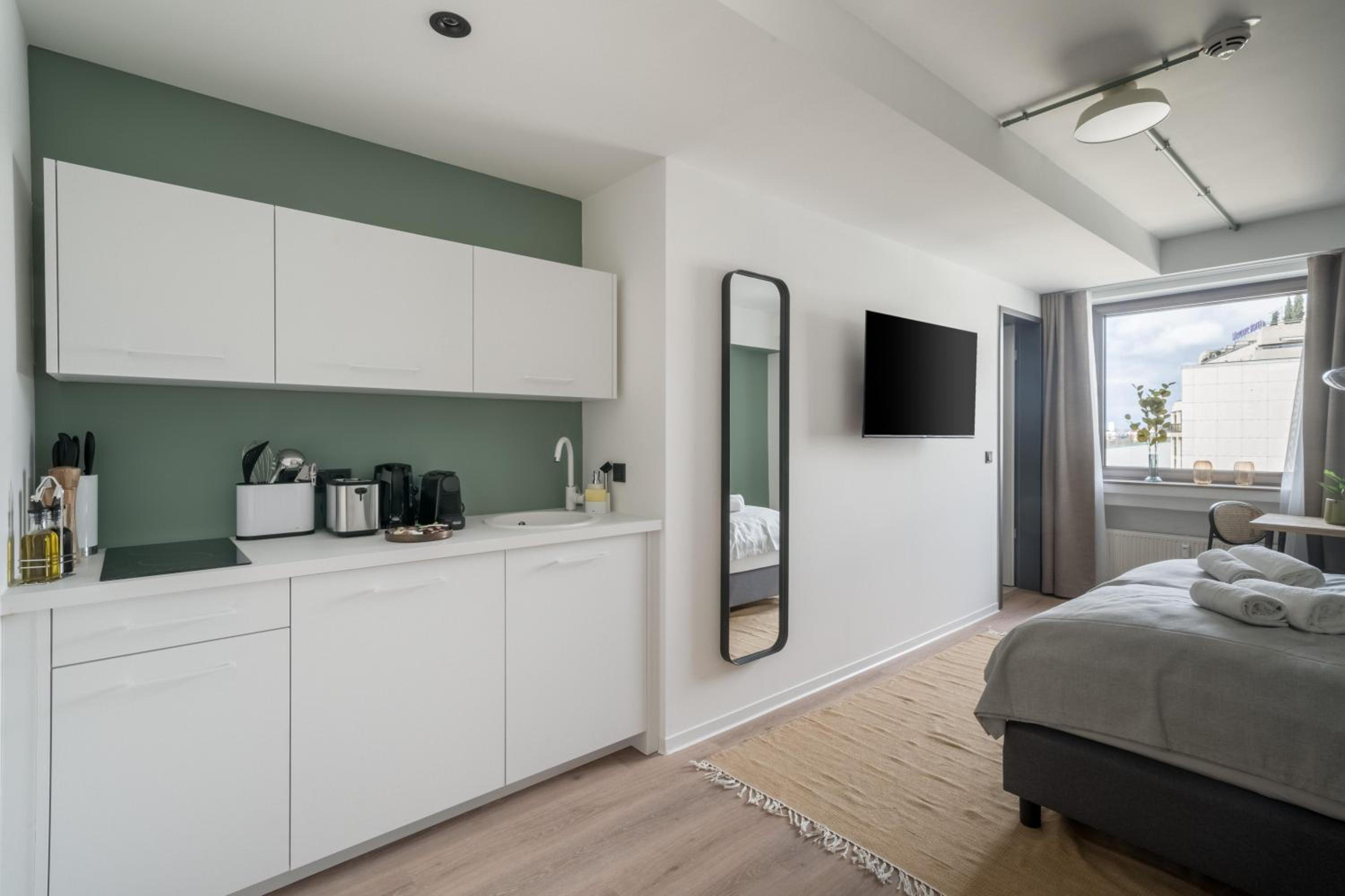 Economy suite with river view - Photo 13