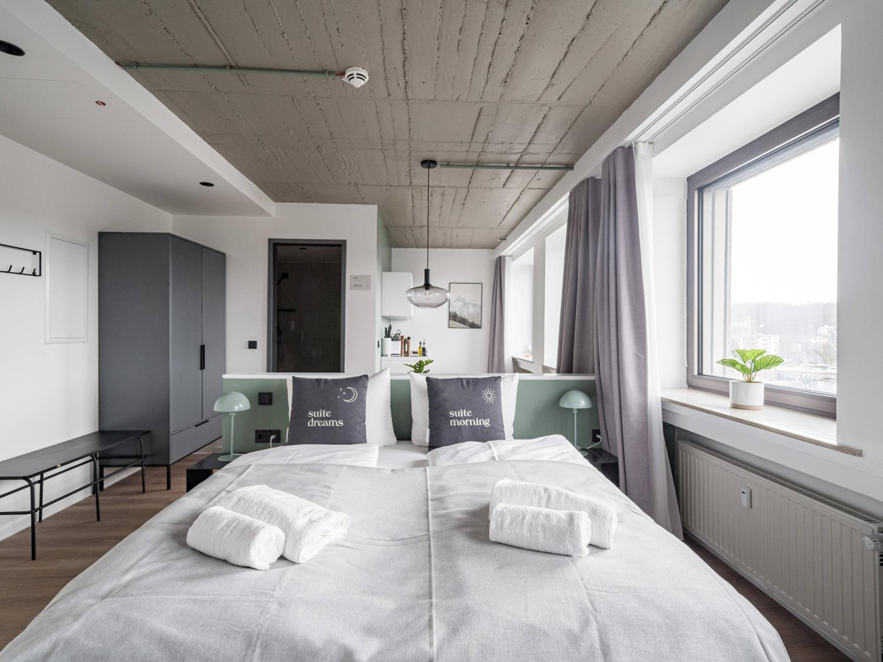 Suite with river view - Photo 3