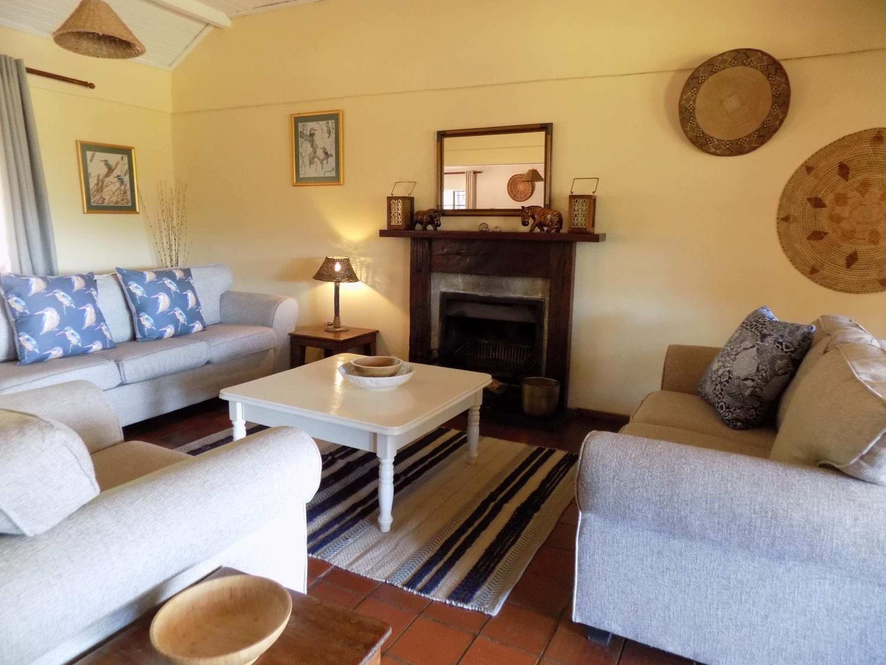 Five-Bedroom House photo 1
