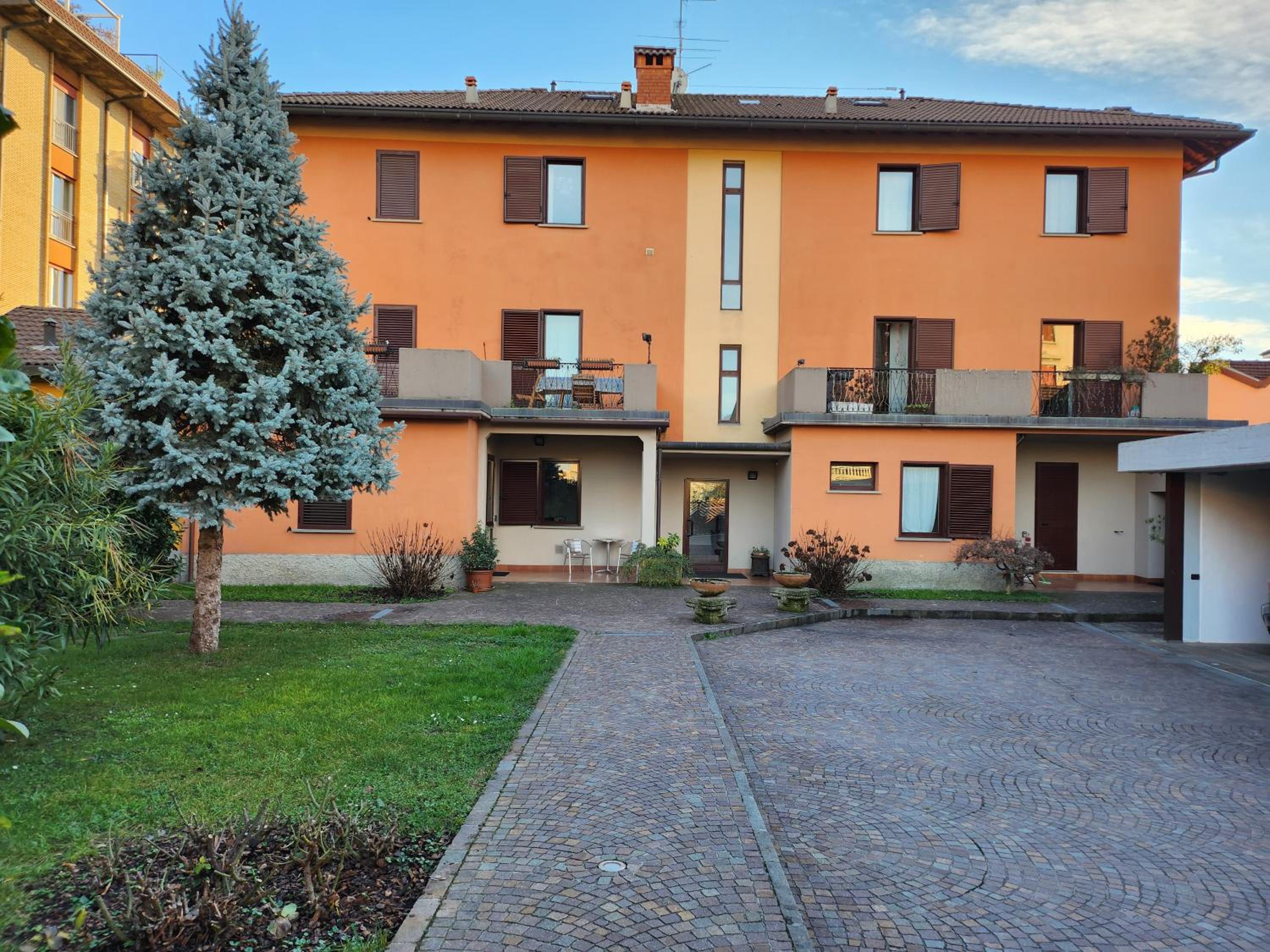 Apartment - Ground Floor photo 3