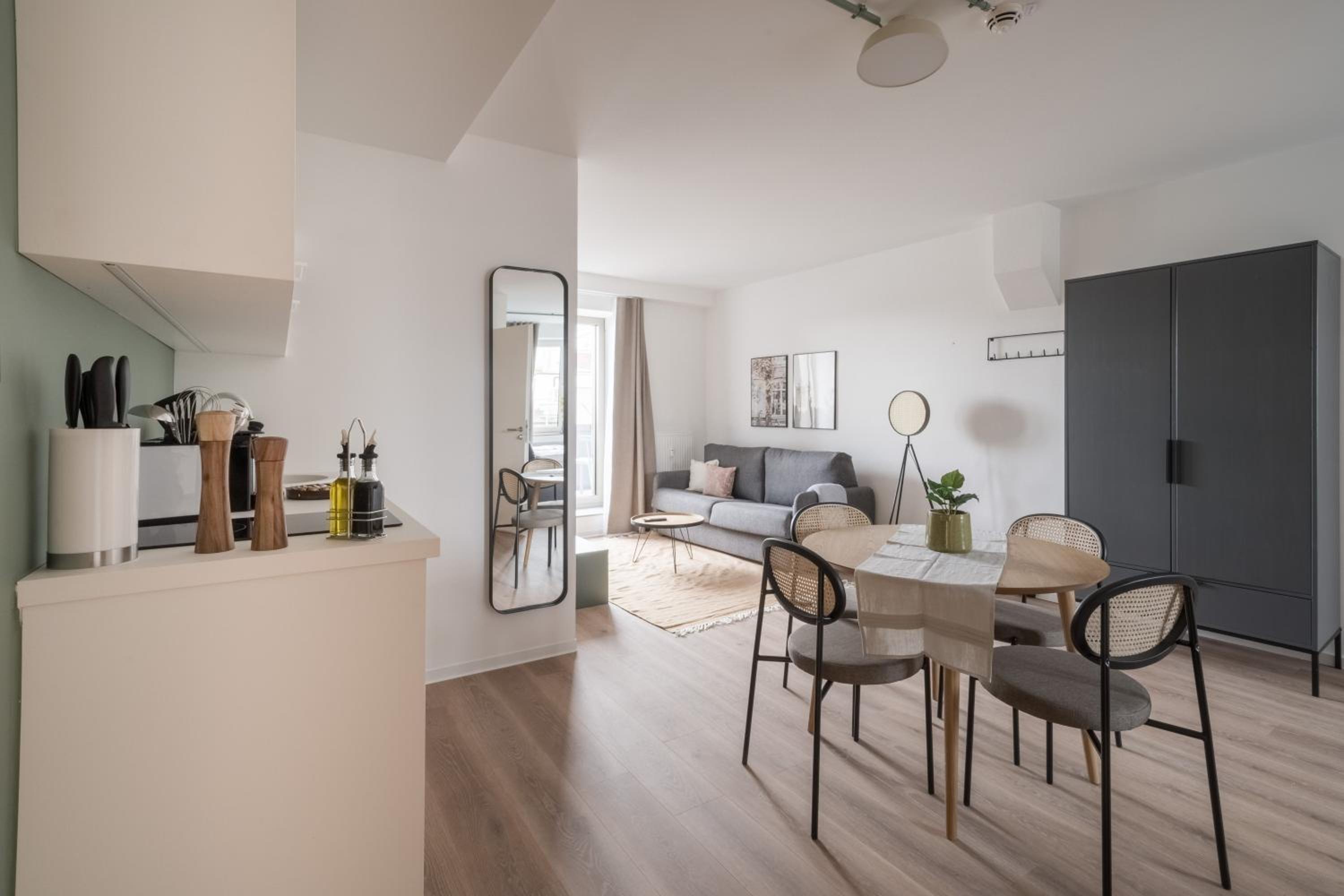 Comfort Suite with balcony & river view