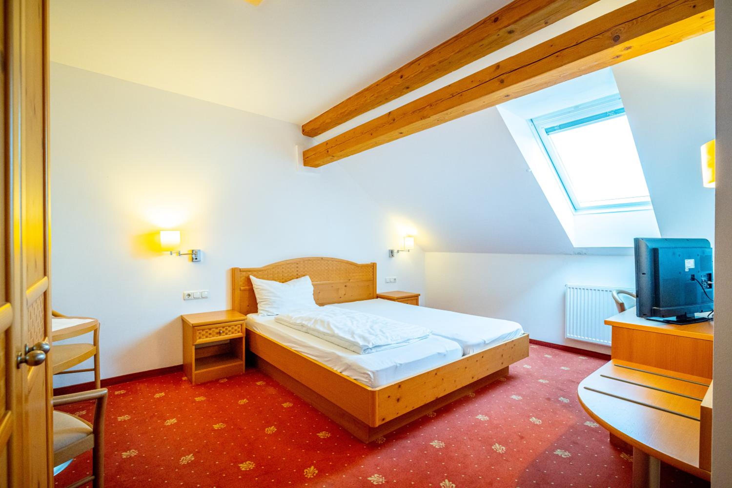 Double Room - Photo 3