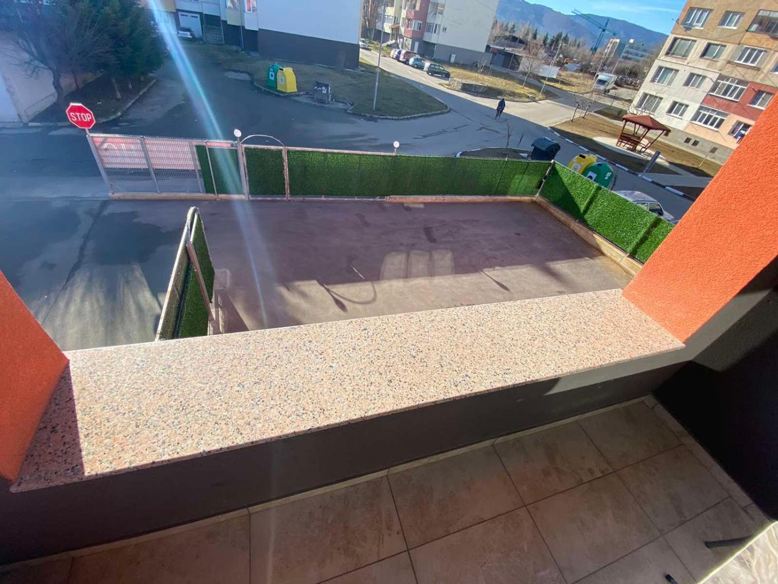 Apartment with Balcony - Photo 7