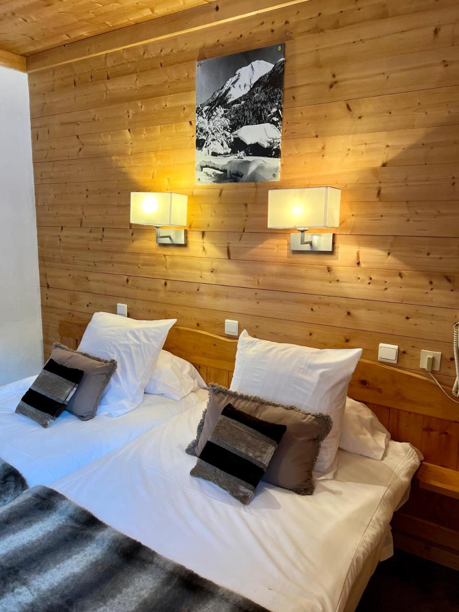 Twin Room with Bathroom photo 2