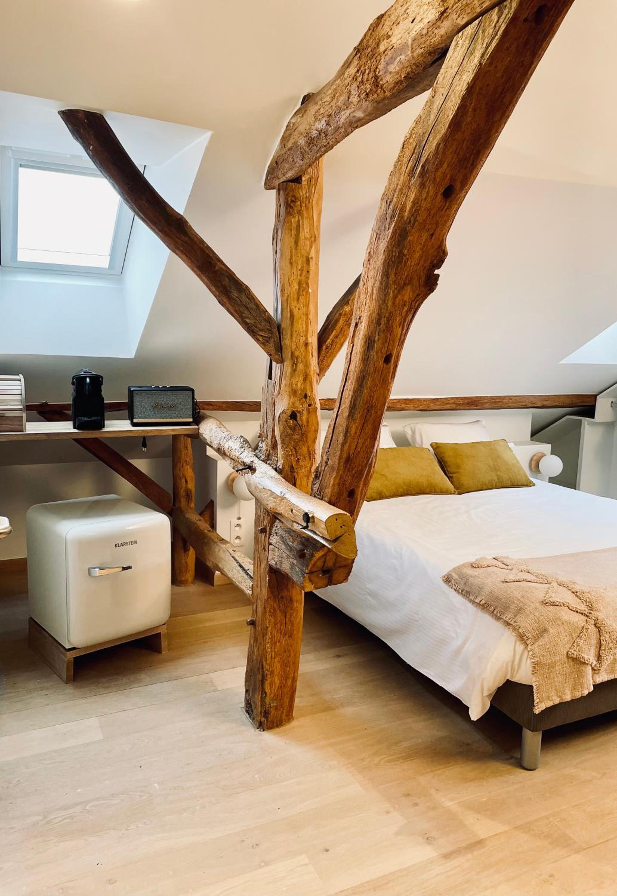 Deluxe Double Room with Bath photo 2