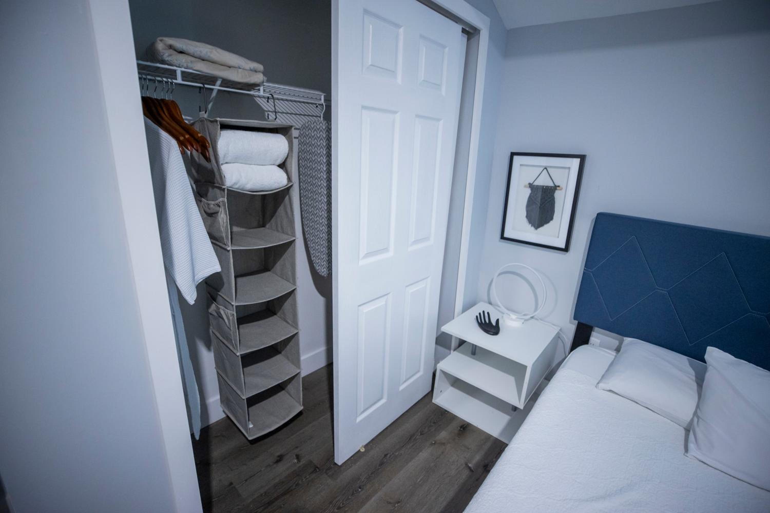 Two-Bedroom Apartment - Photo 8