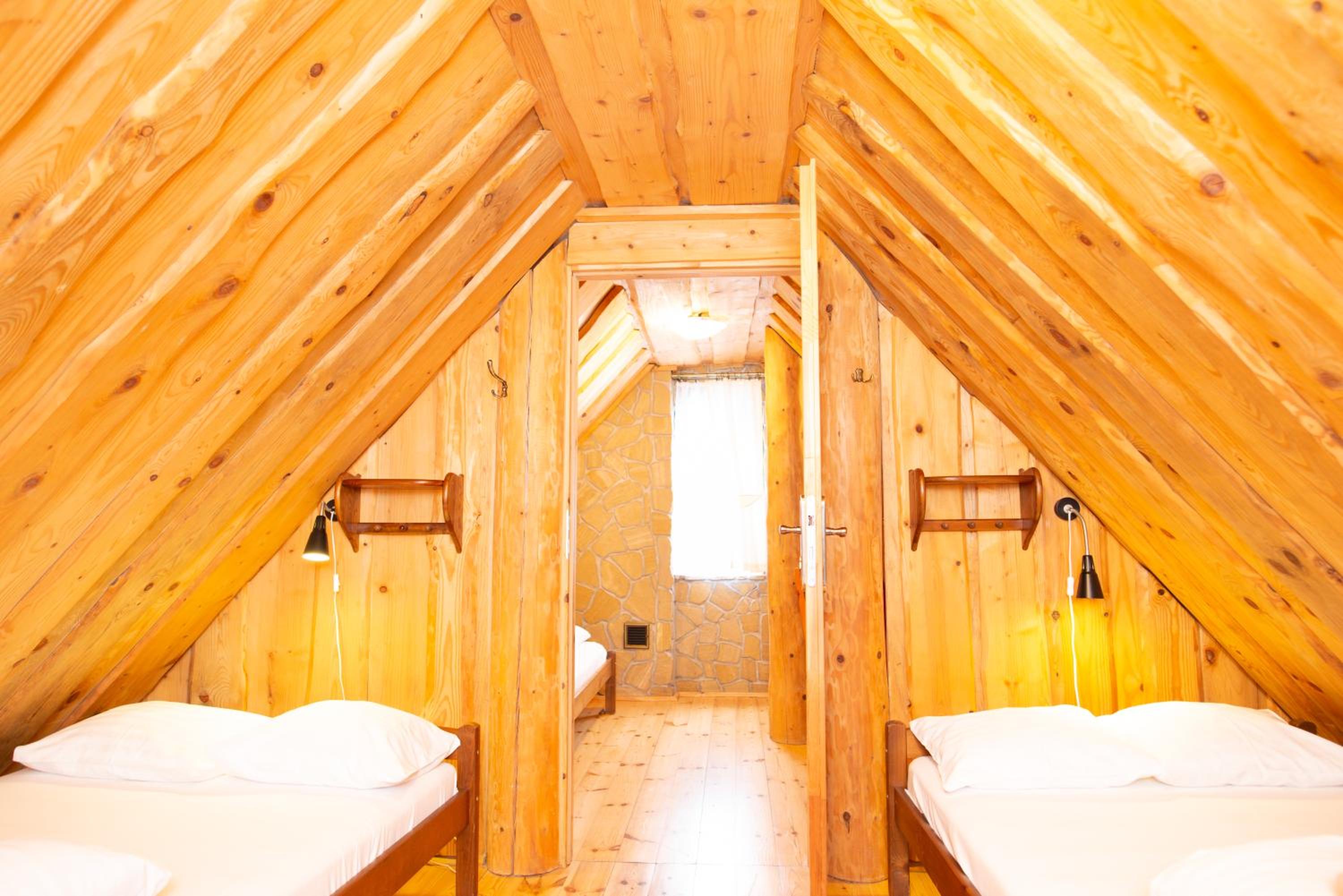 Two-Bedroom House - Photo 12