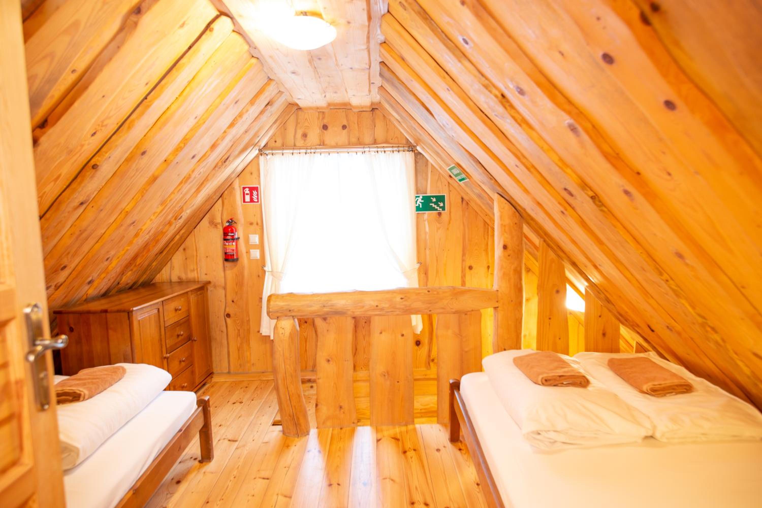 Two-Bedroom House - Photo 10