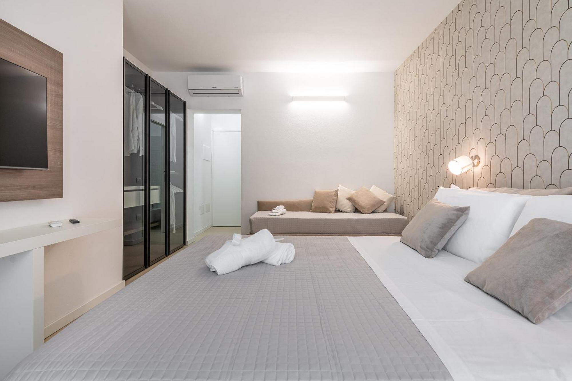 Quarto triplo com vista para o jardim