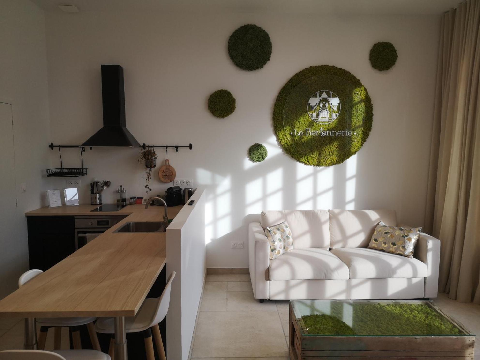 Suite with Garden View