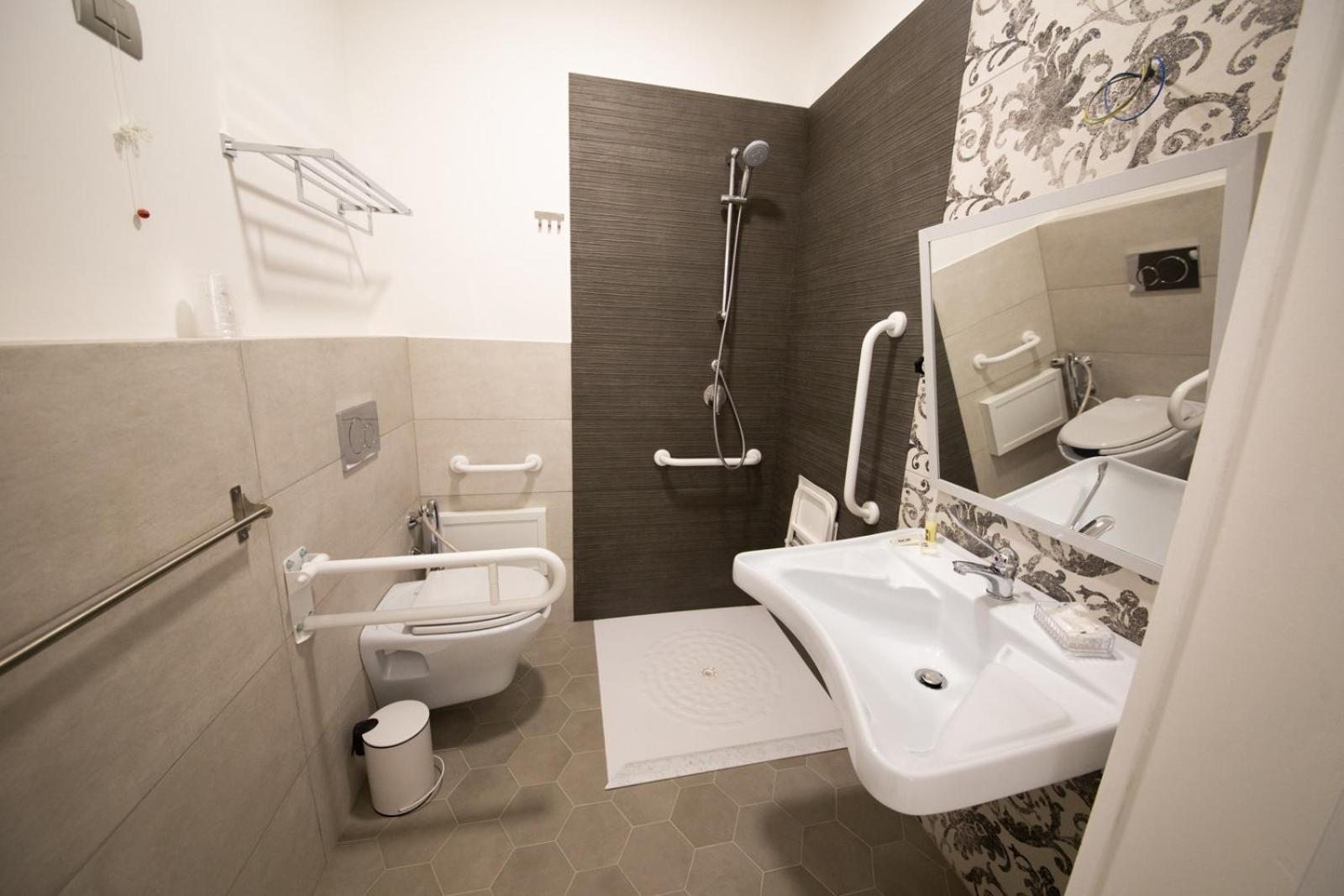 Double or Twin Room with View photo 3
