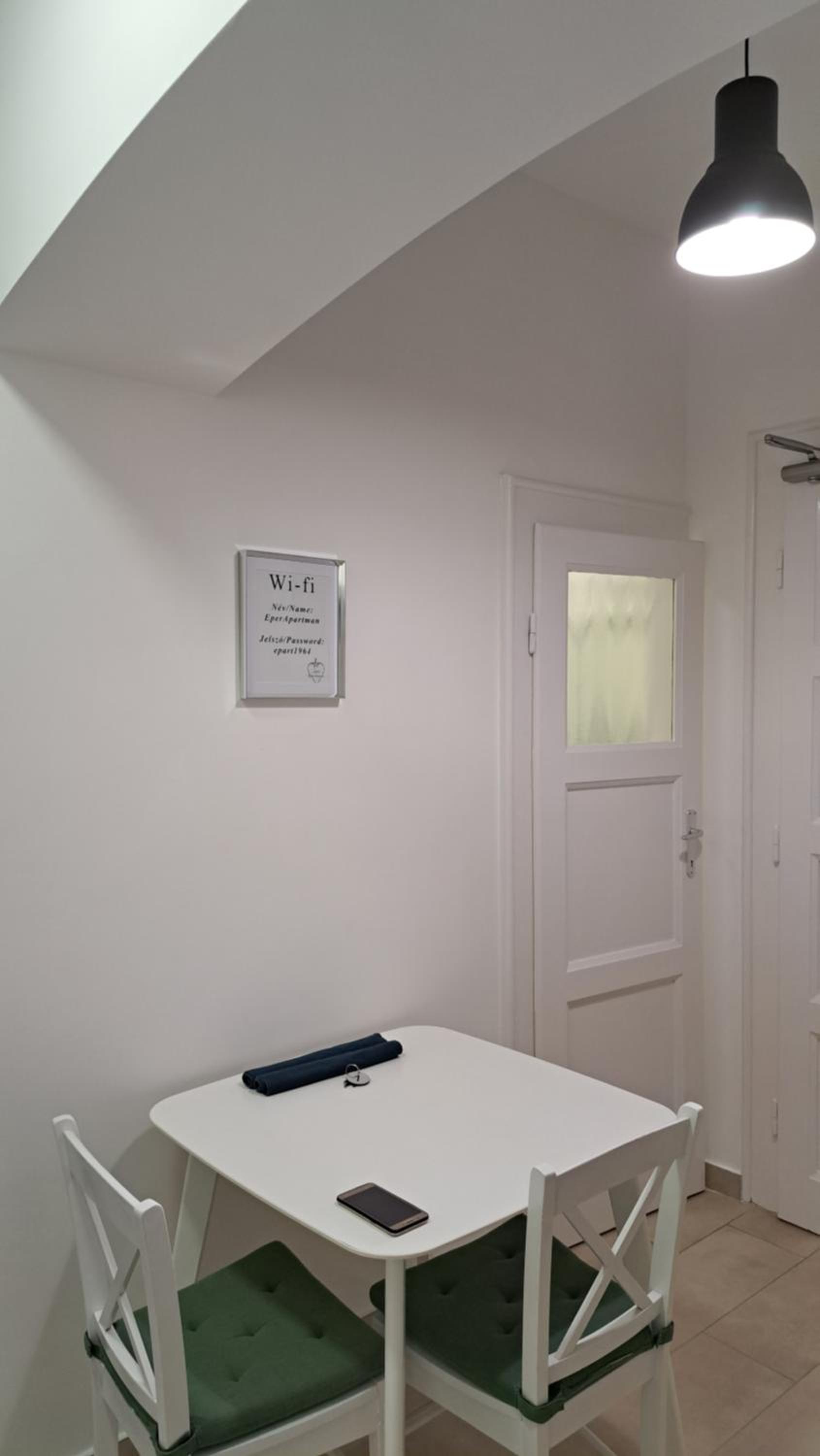 One-Bedroom Apartment - Photo 5