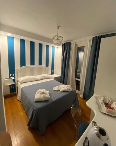 Small Double Room photo 1