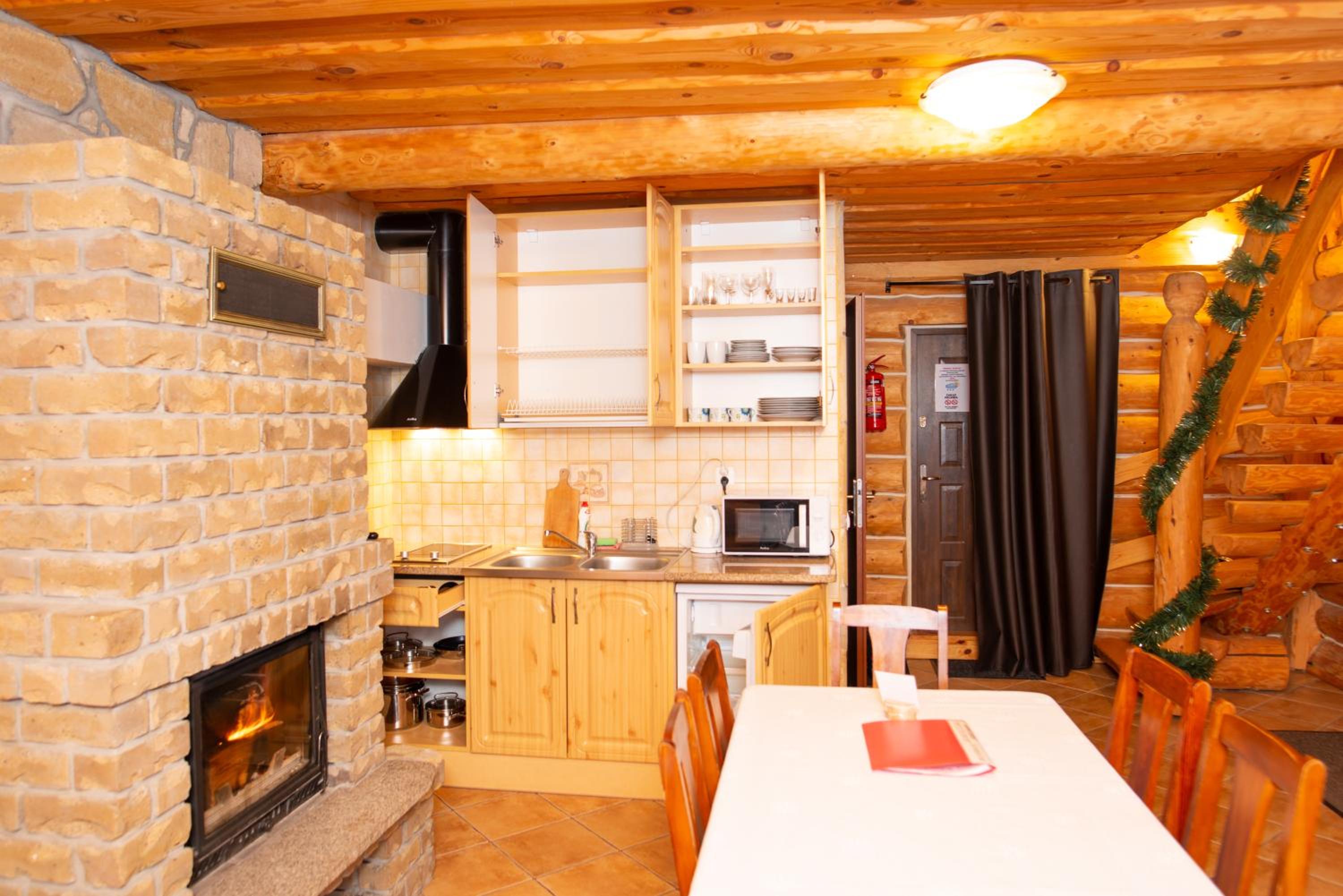 One-Bedroom House - Photo 9