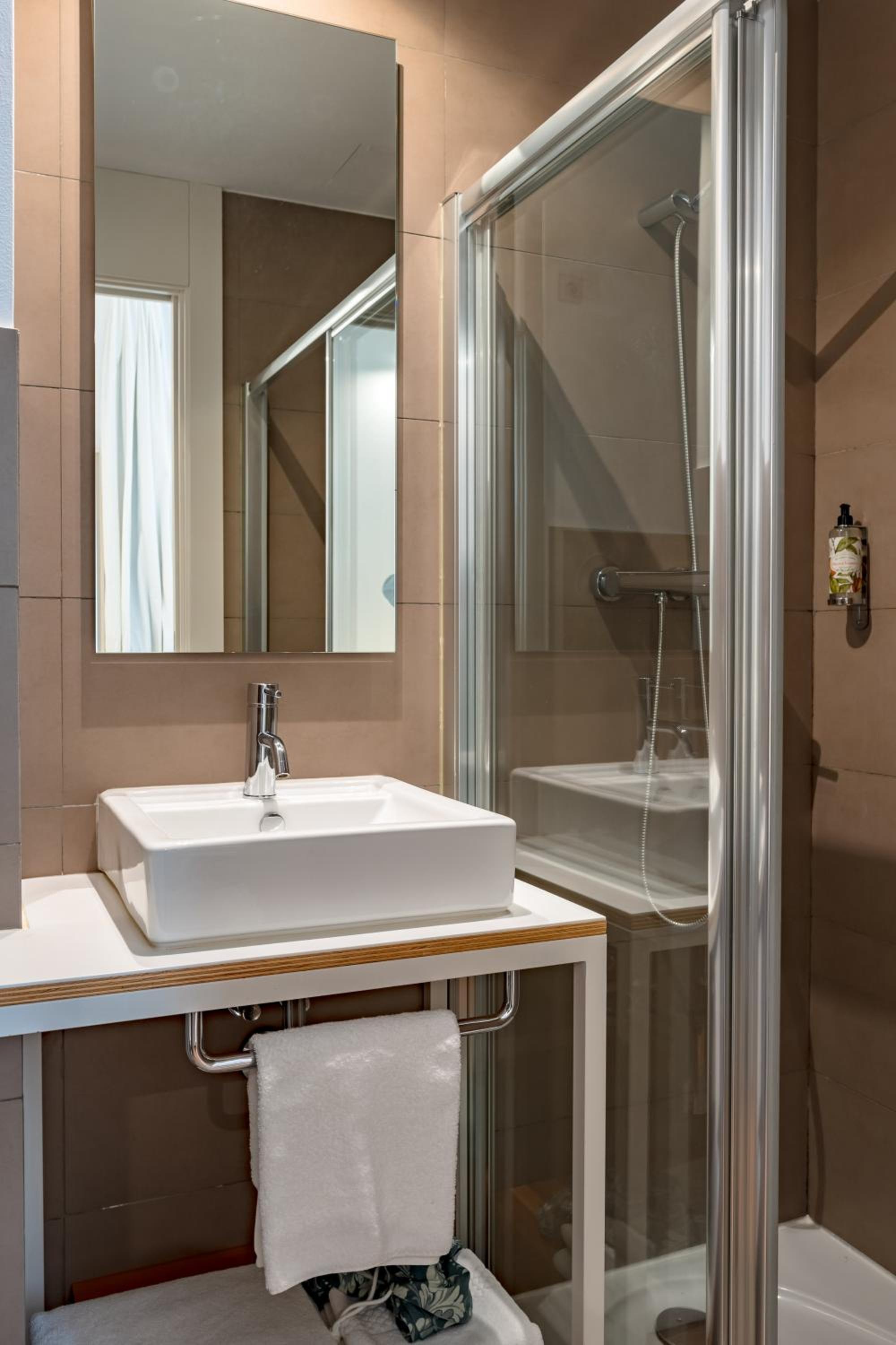 Standard Single Room photo 2