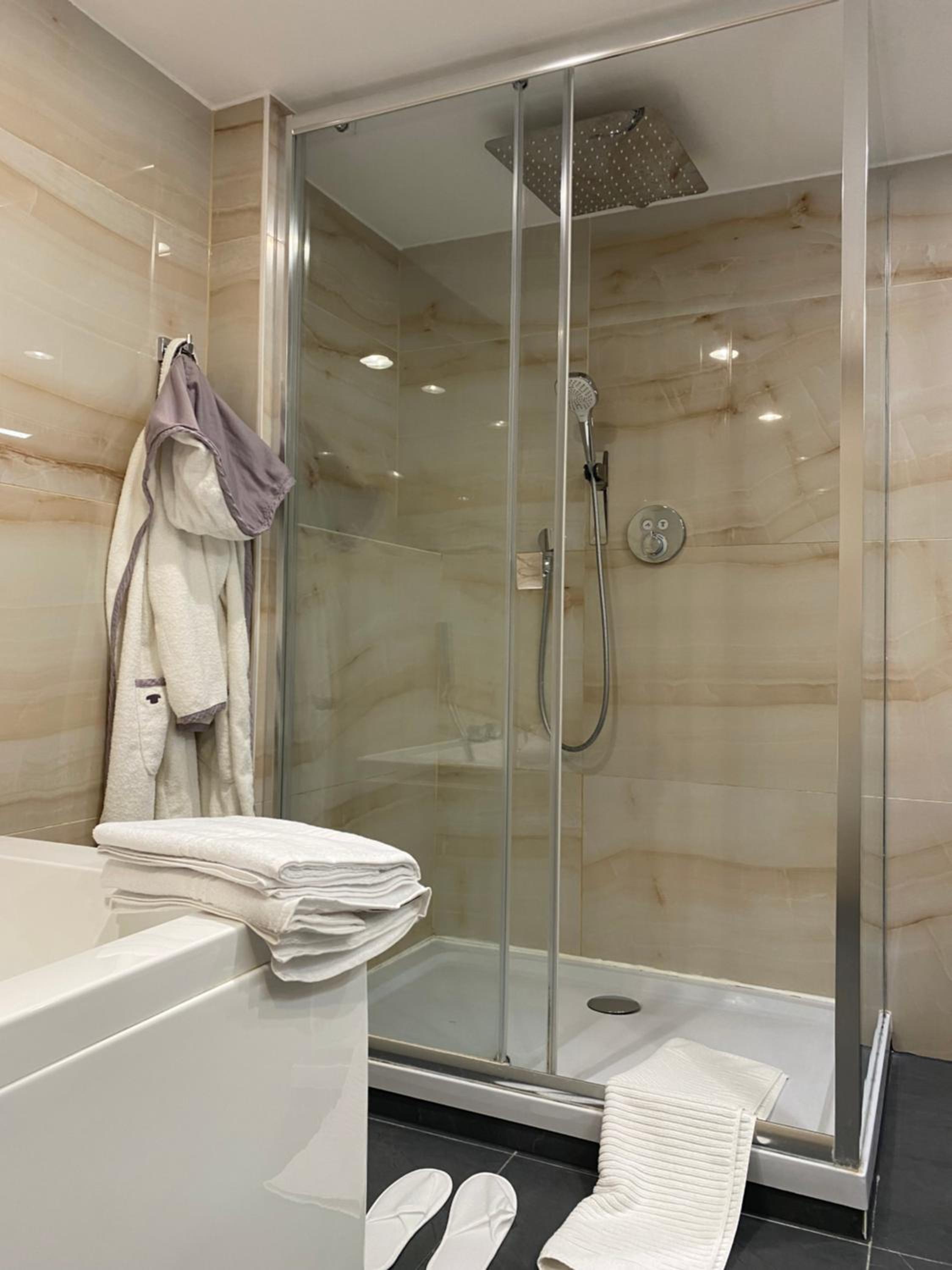 Two-Bedroom Apartment - Photo 8