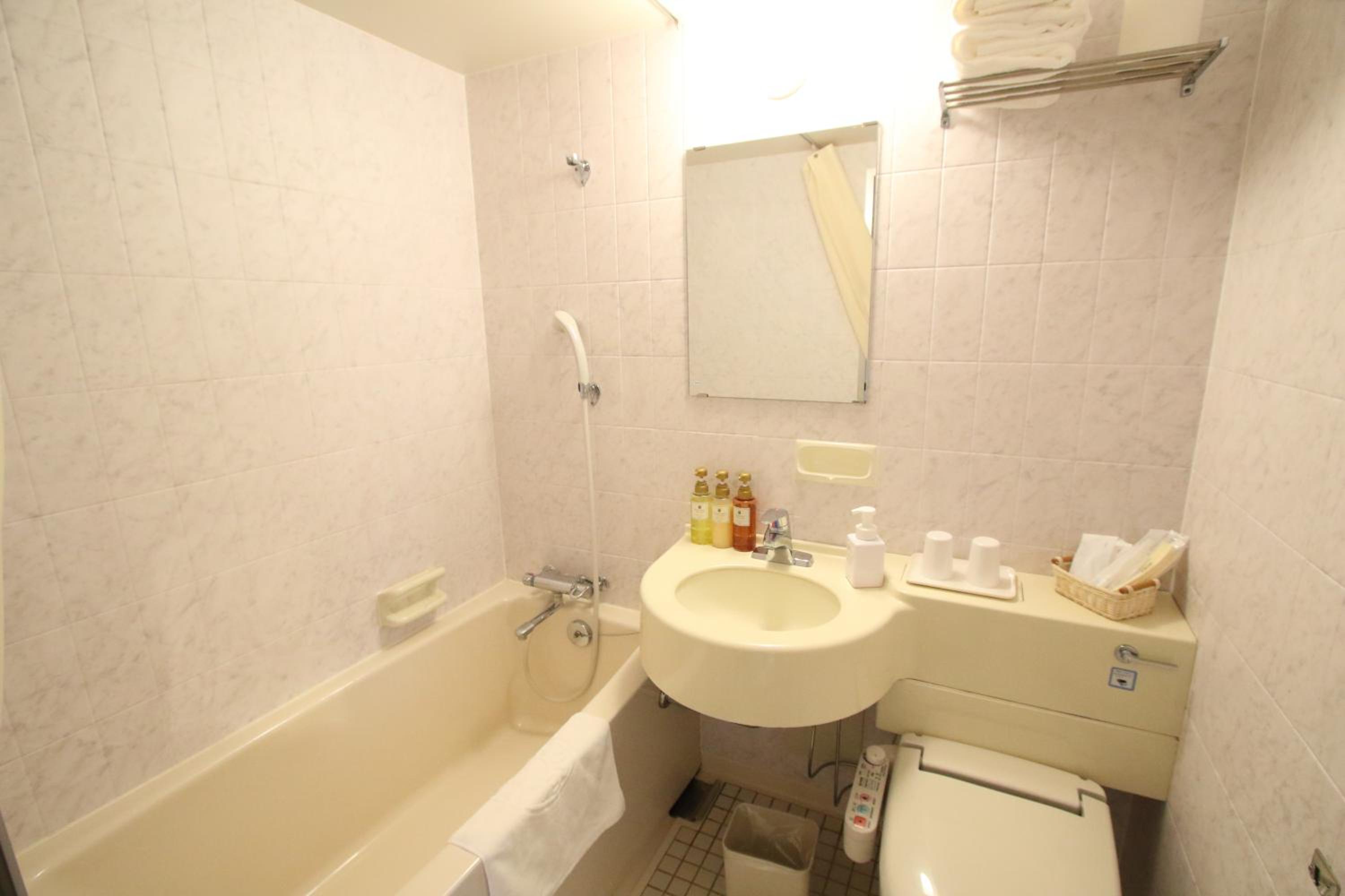 Twin Room - Smoking photo 3