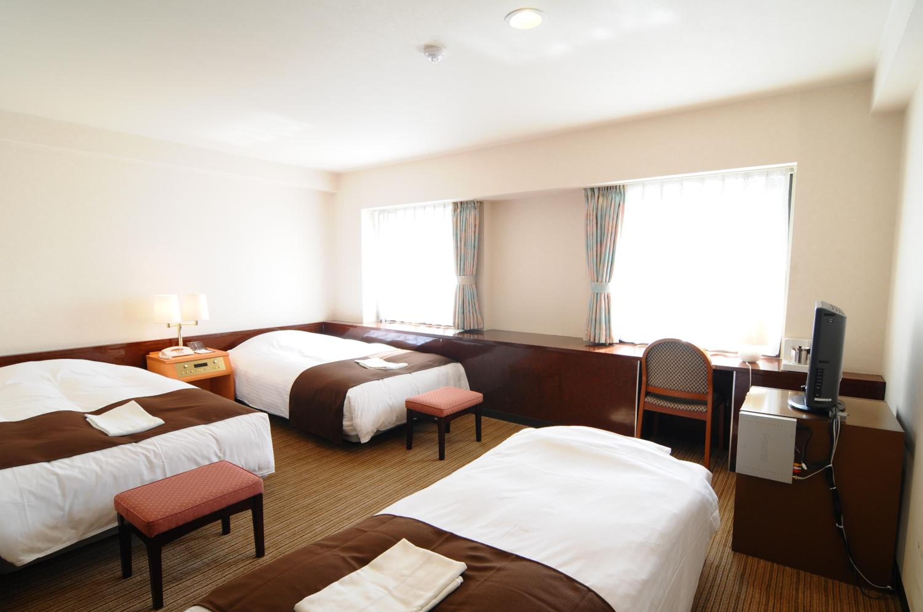 Triple Room - Non-Smoking photo 1