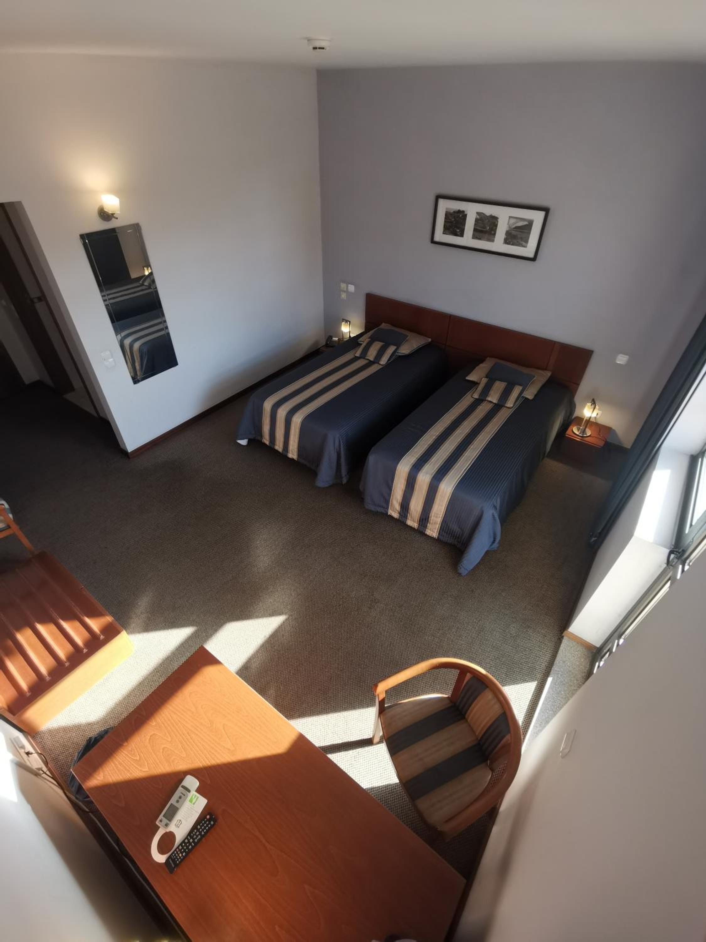 Twin Room - Photo 7