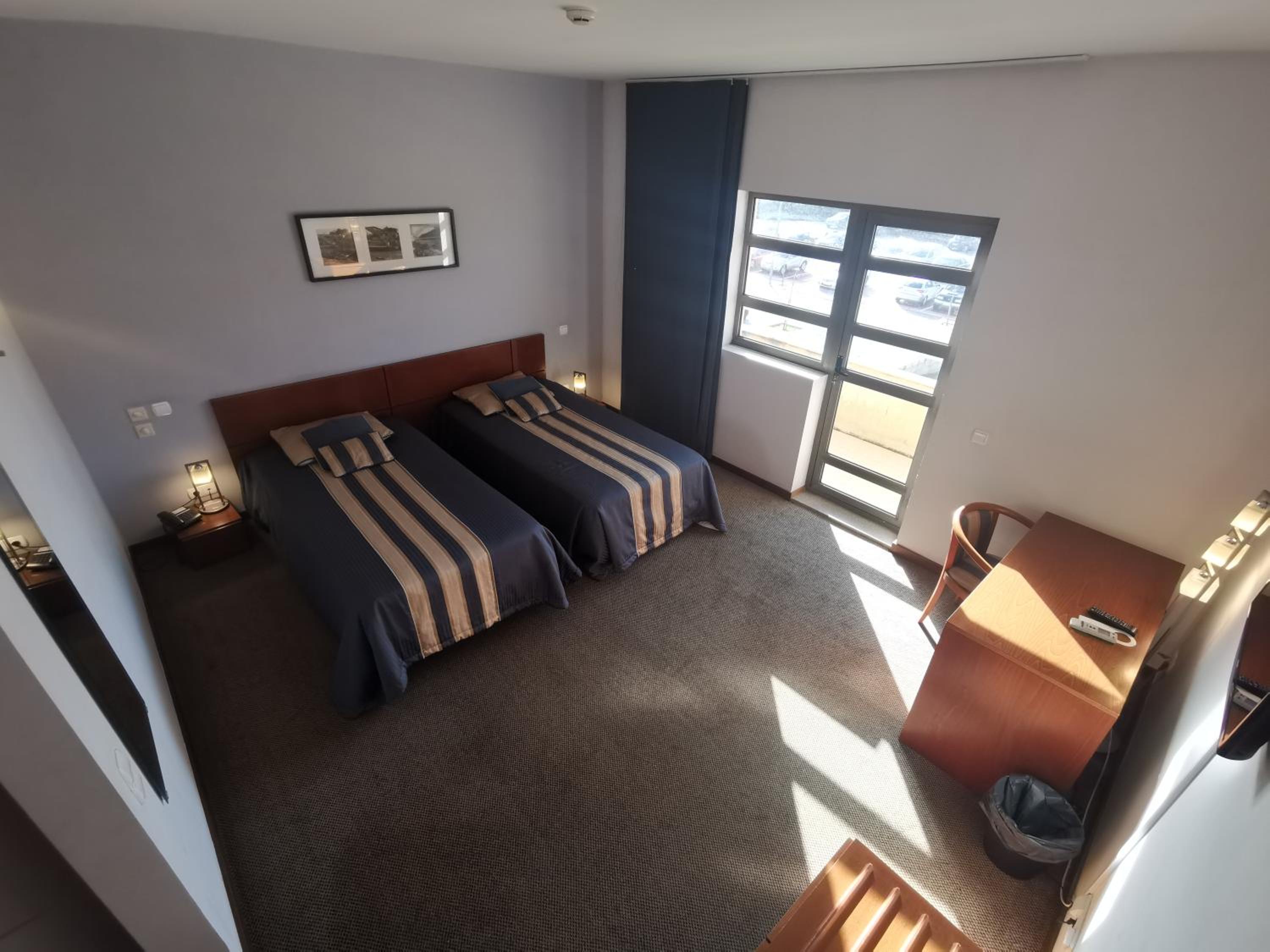 Twin Room - Photo 8