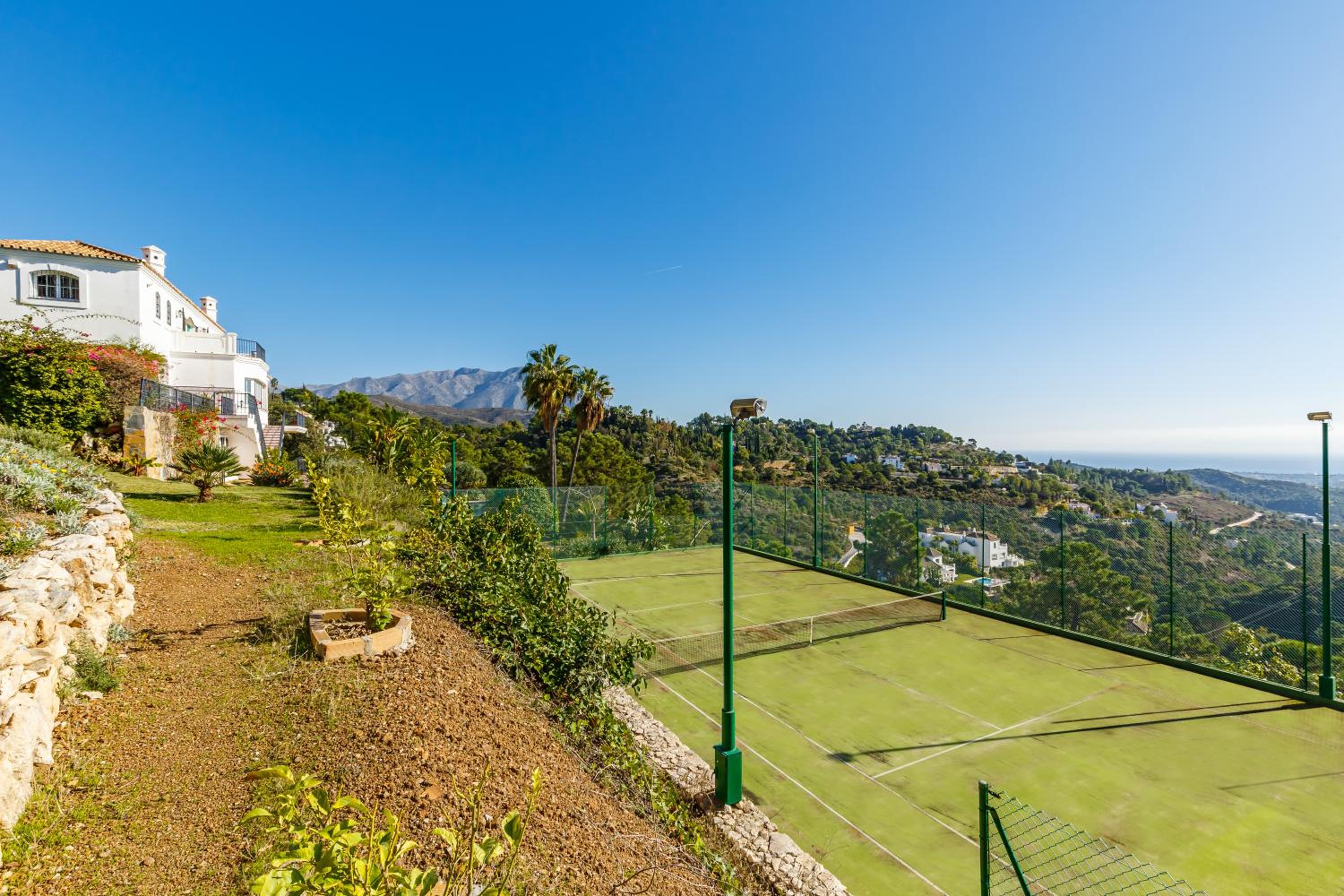 Villa photo 3