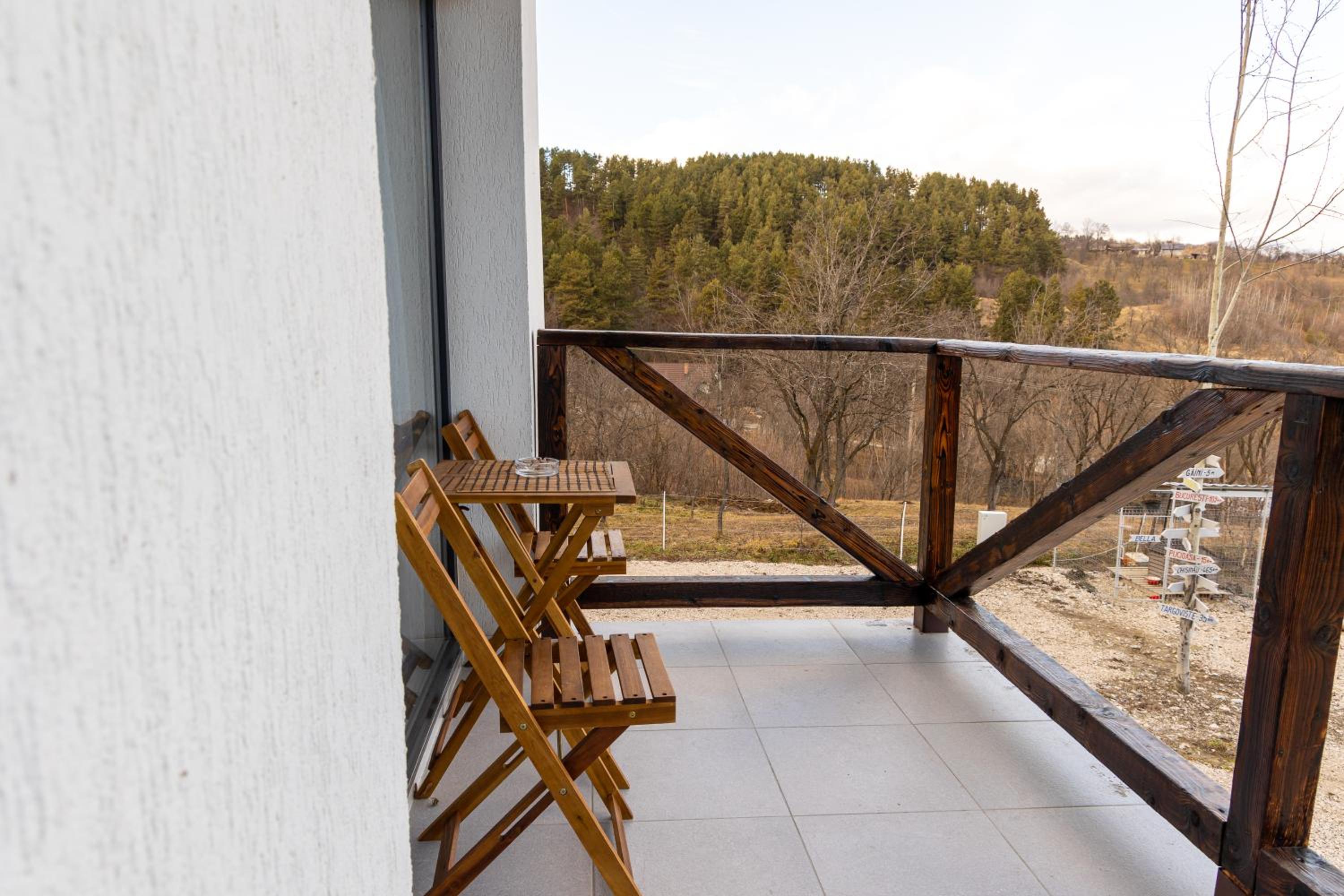 Deluxe Double Room with Balcony photo 2