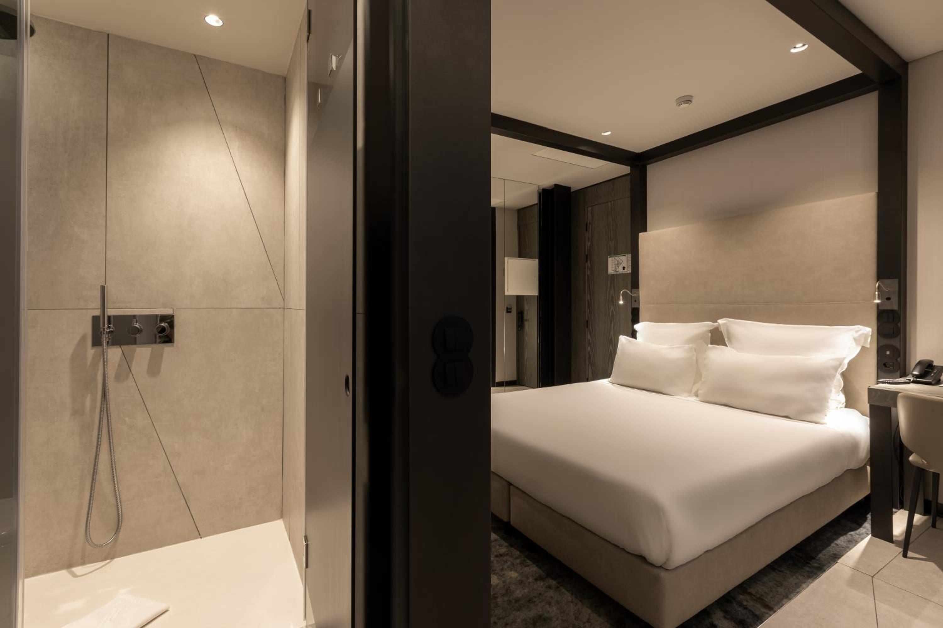 Interior Double Room