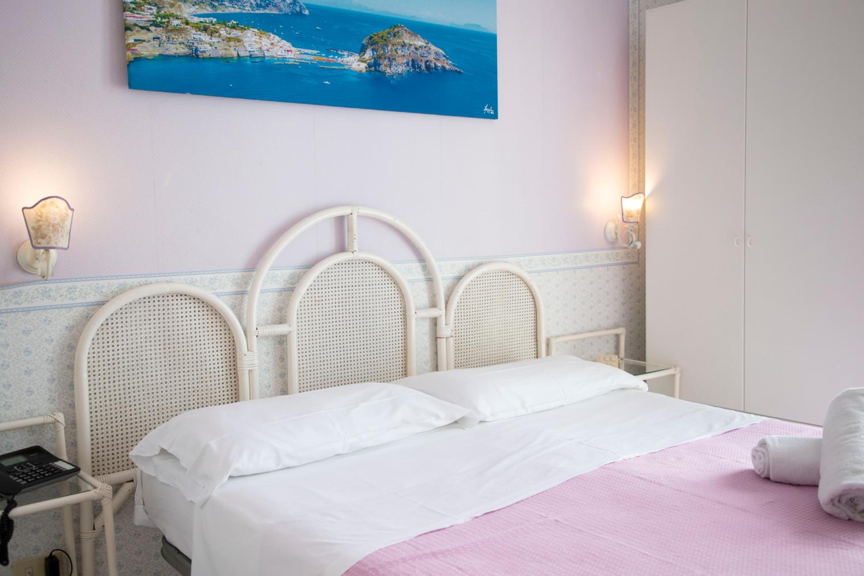 Relax in comfort in our charming hotel room!
