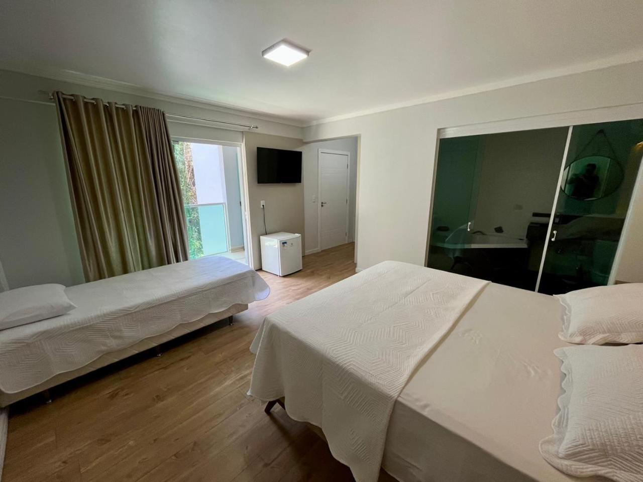 Deluxe Suite with Spa Bath