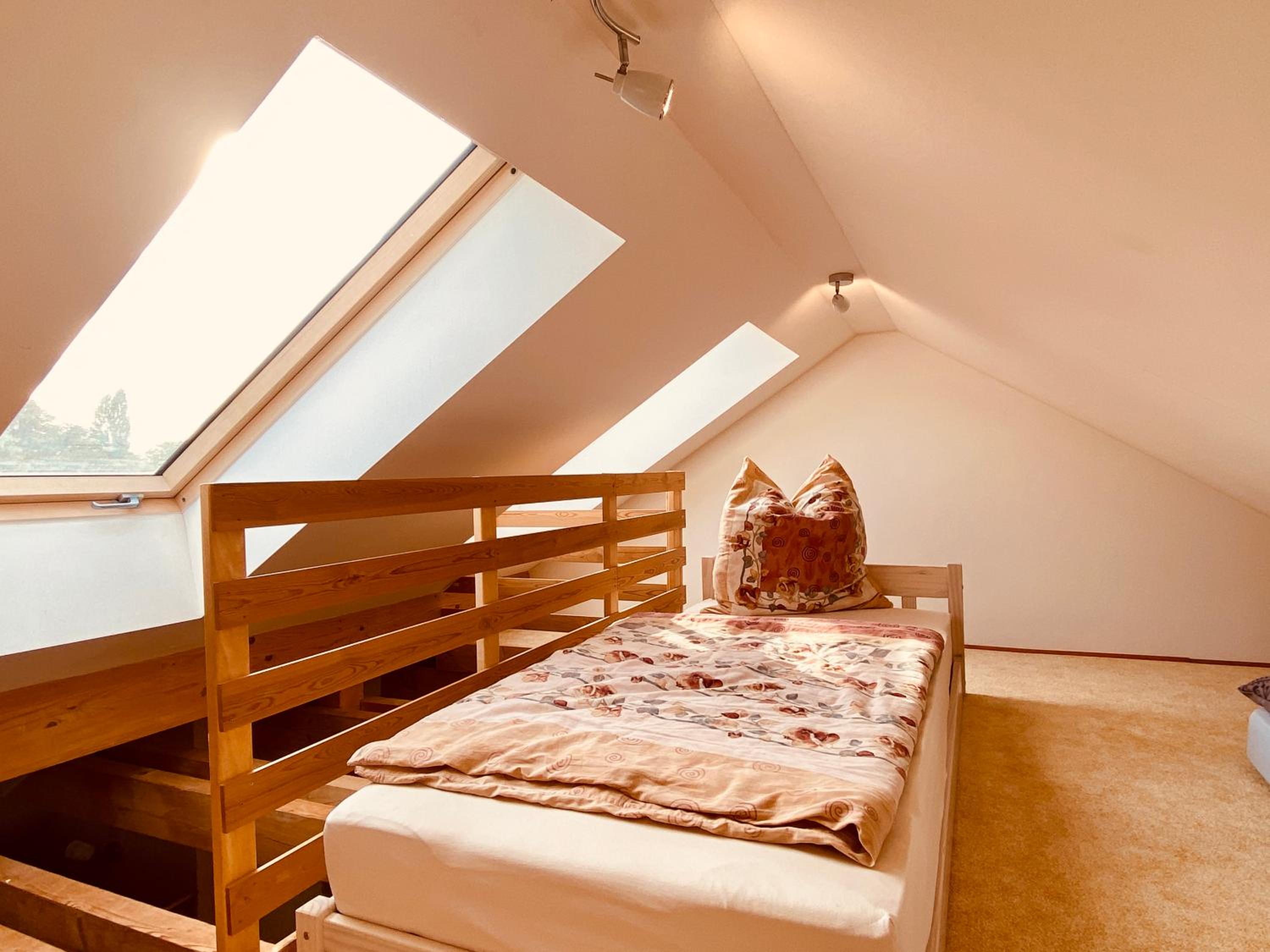 Family Suite with Balcony - Photo 13