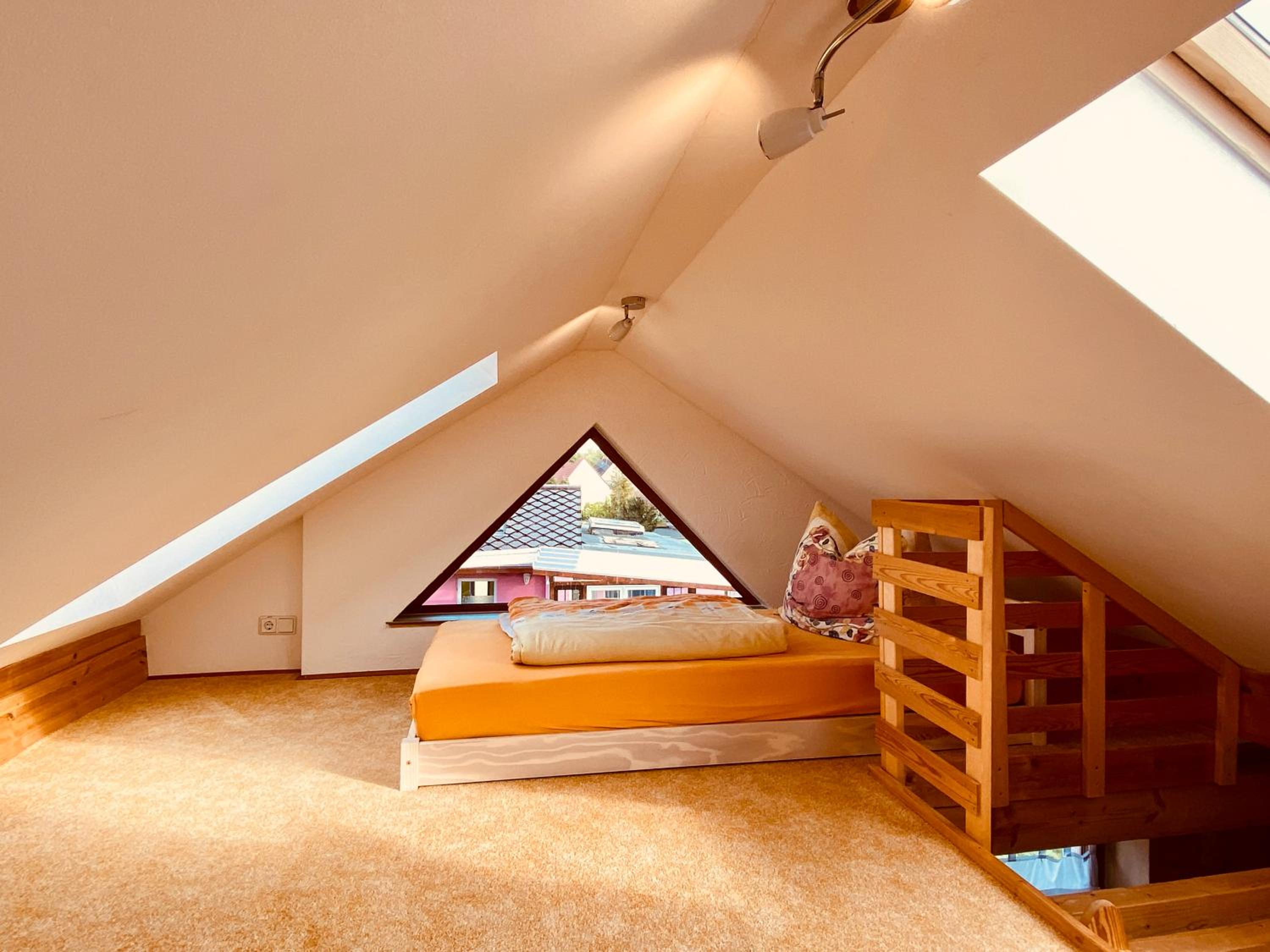 Family Suite with Balcony - Photo 14