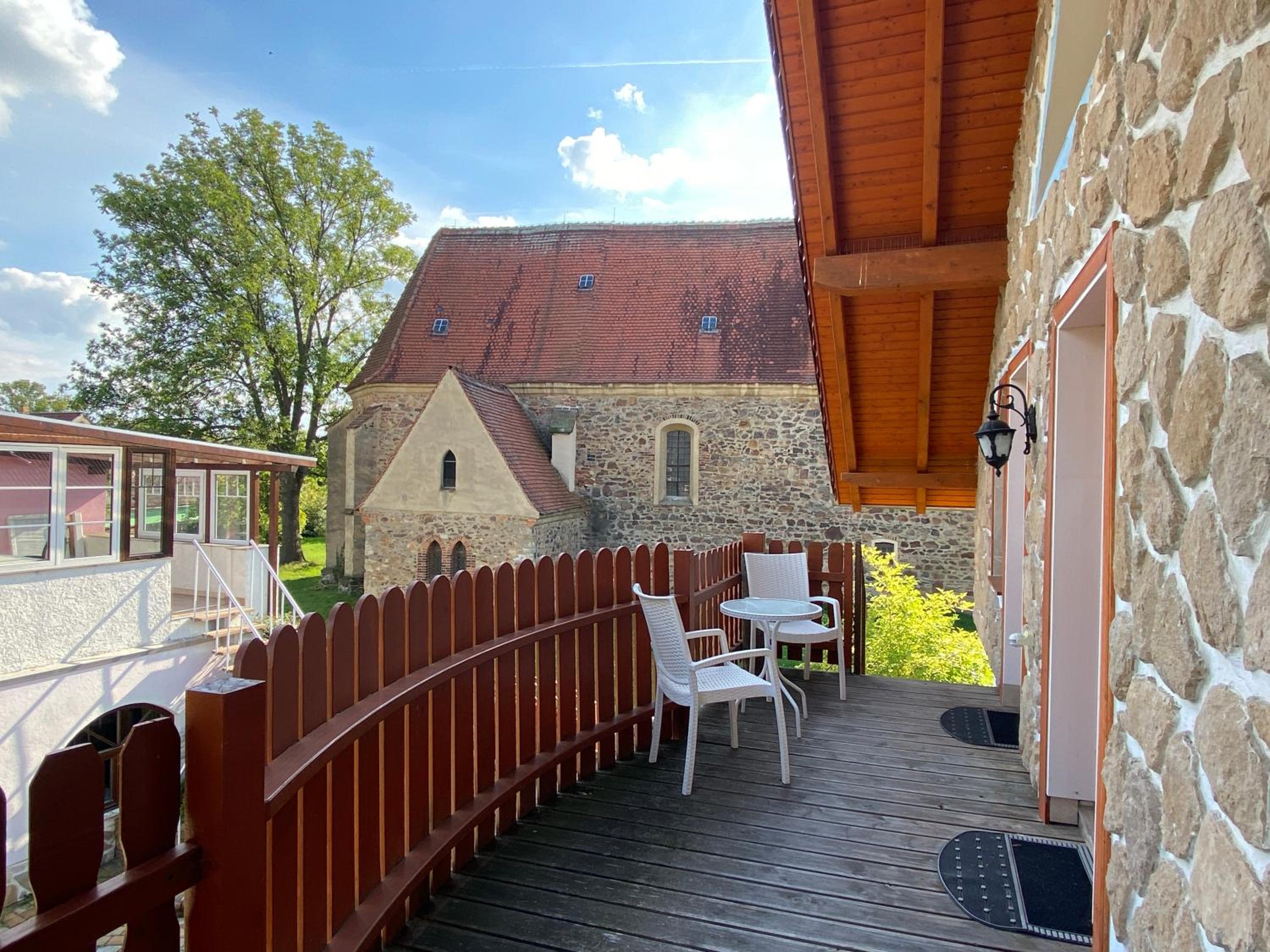 Family Suite with Balcony - Photo 15