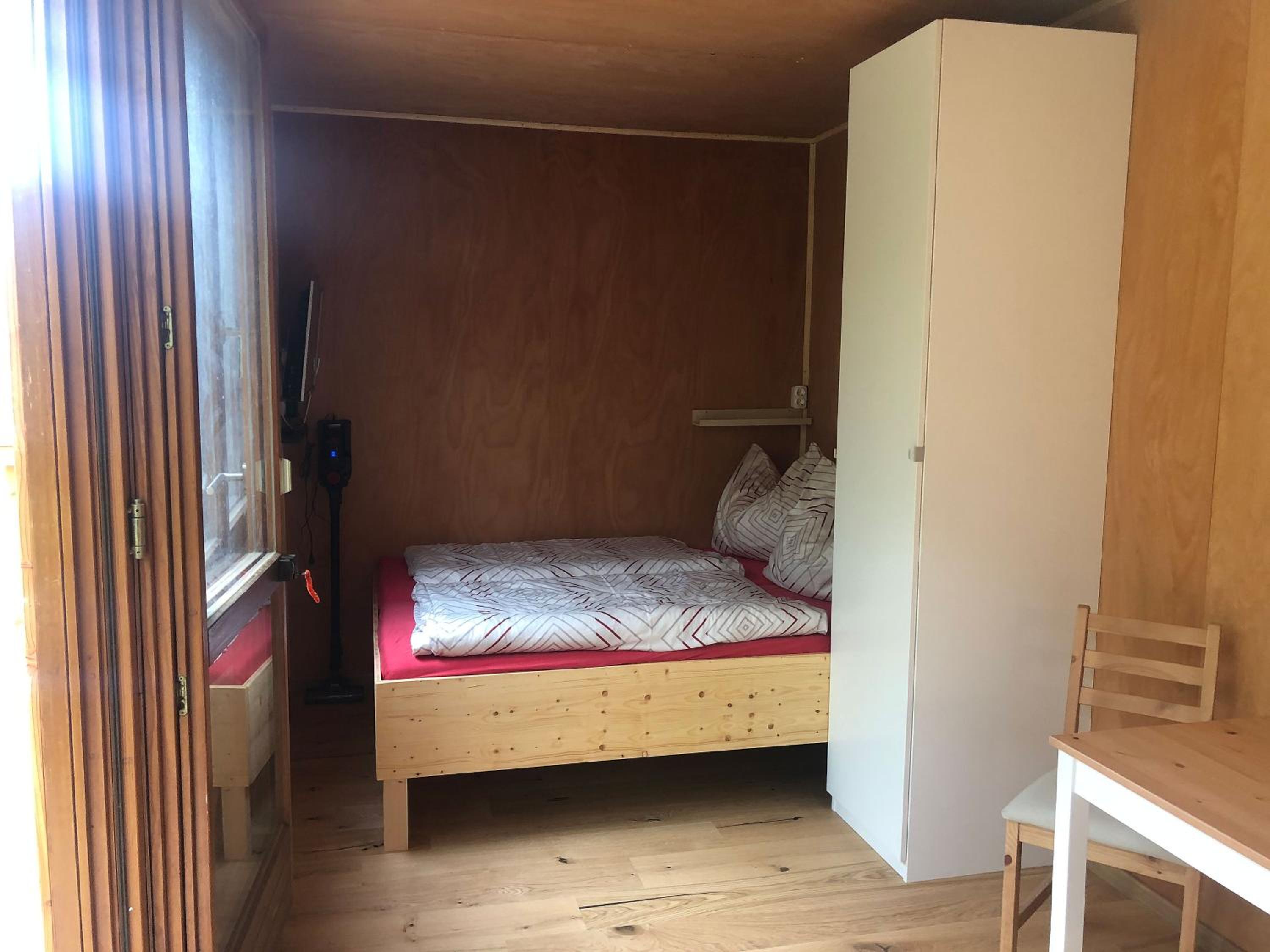 One-Bedroom House photo 1