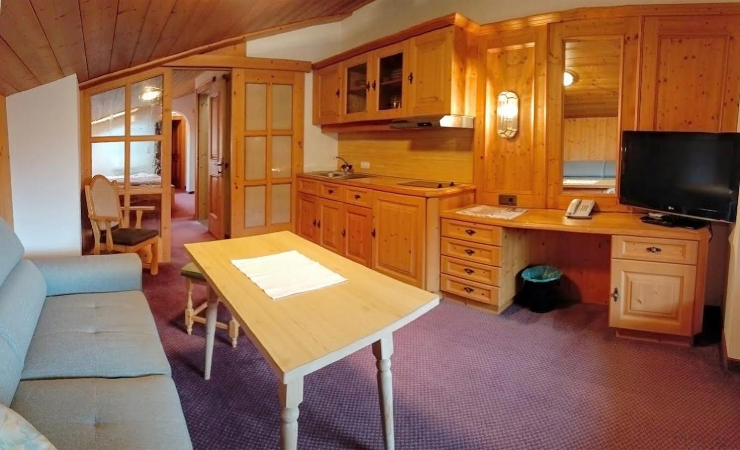 Two-Bedroom Suite photo 1