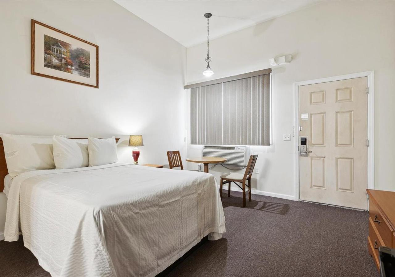 Small Double Room photo 2